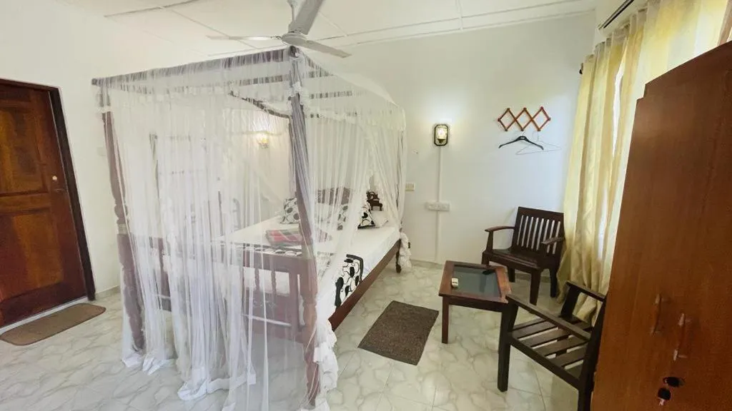 Bed in Sunny Mood Guest House