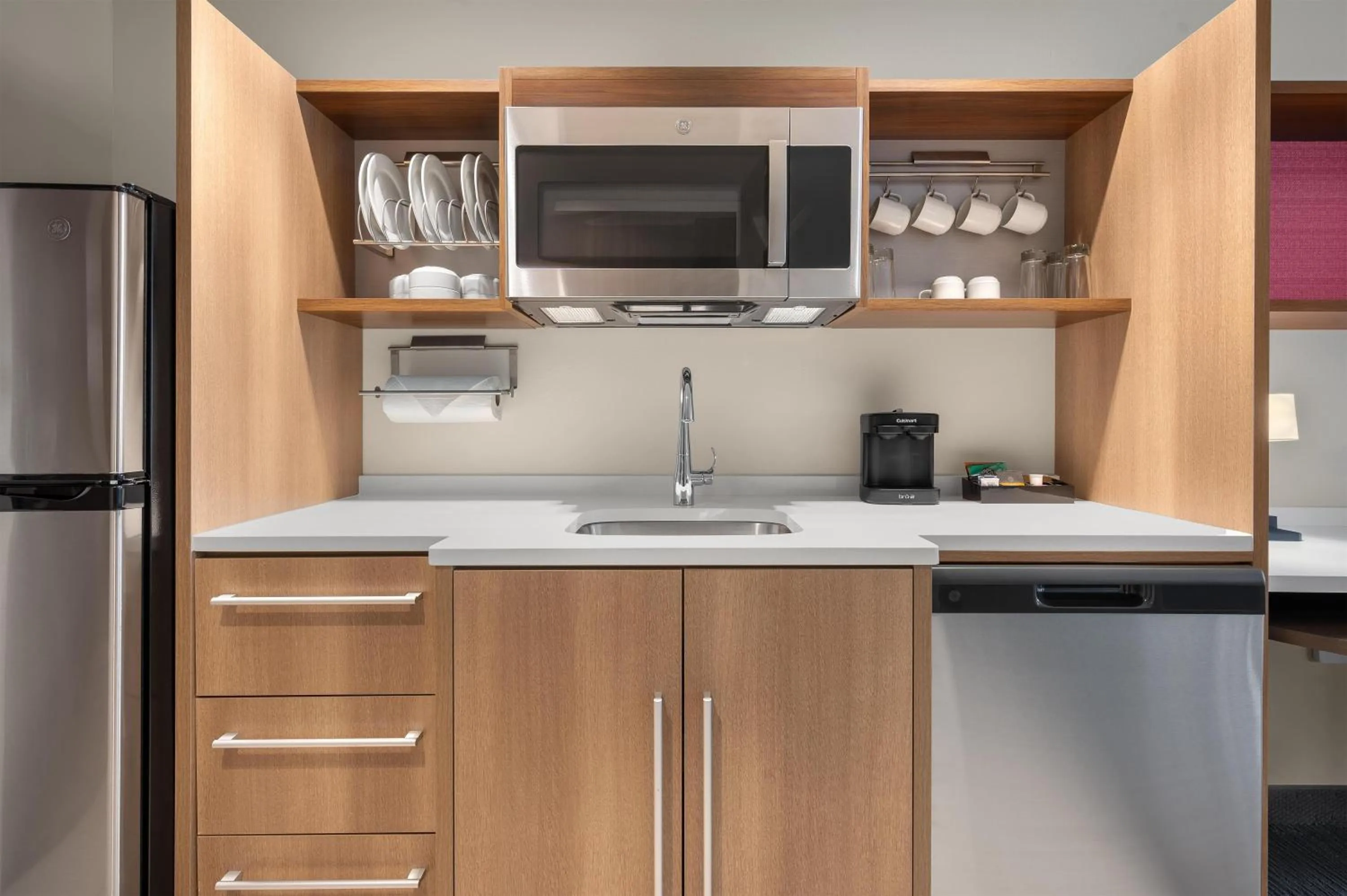 Kitchen or kitchenette in Home2 Suites By Hilton Cincinnati Eastgate