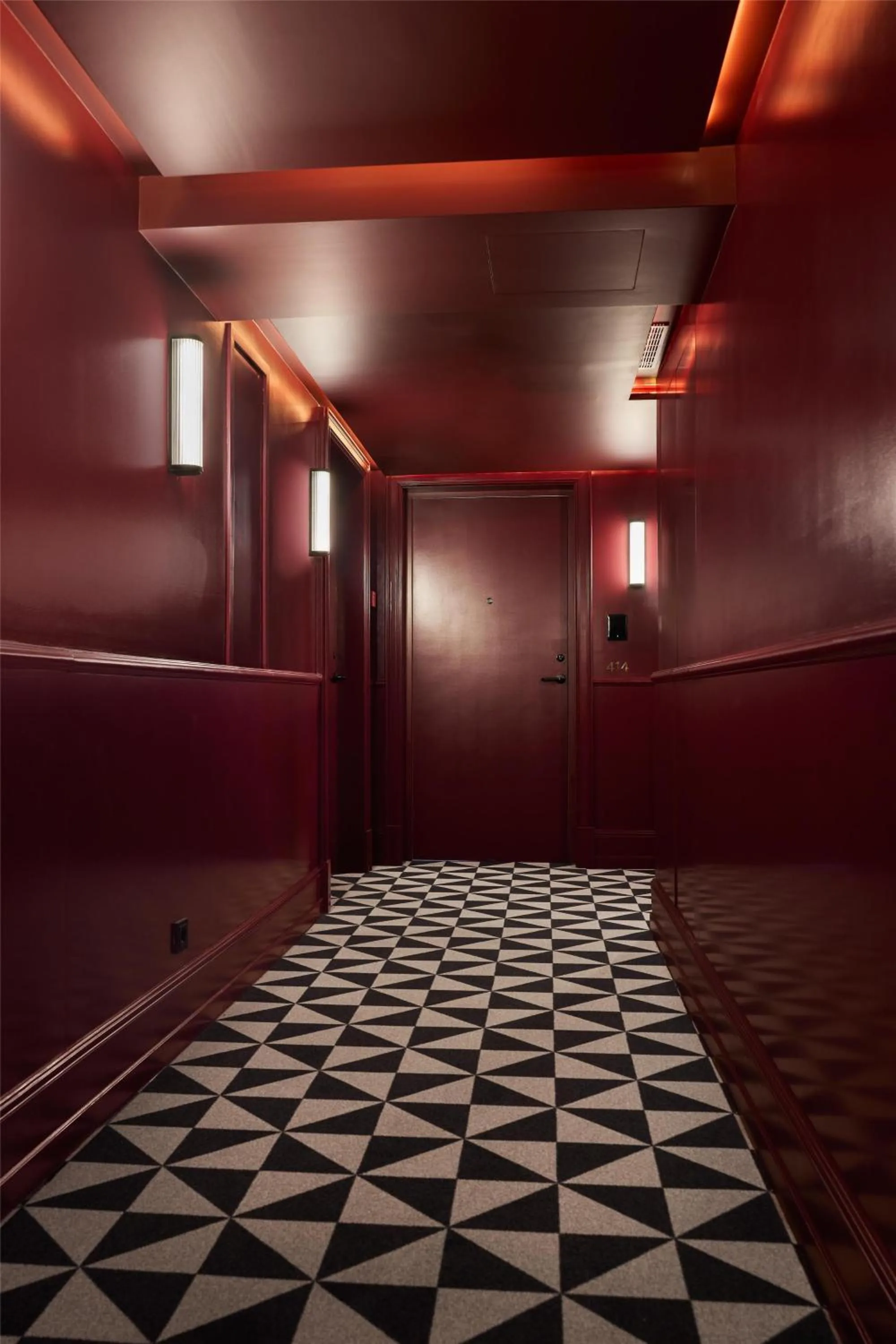 Lobby or reception in DUO Hotel Lisbon, Curio Collection by Hilton