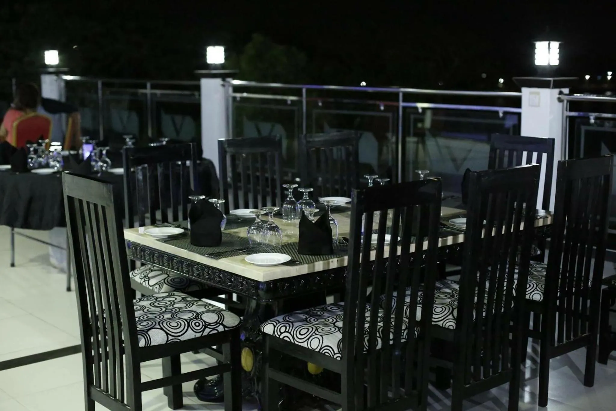 Restaurant/places to eat in Villa Hotel