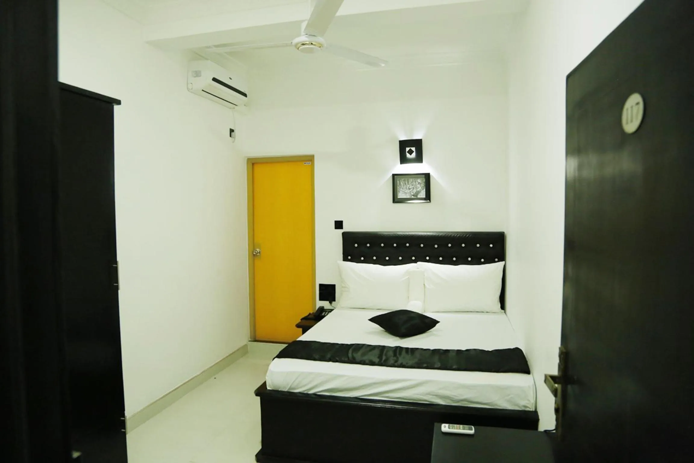 Bedroom in Villa Hotel