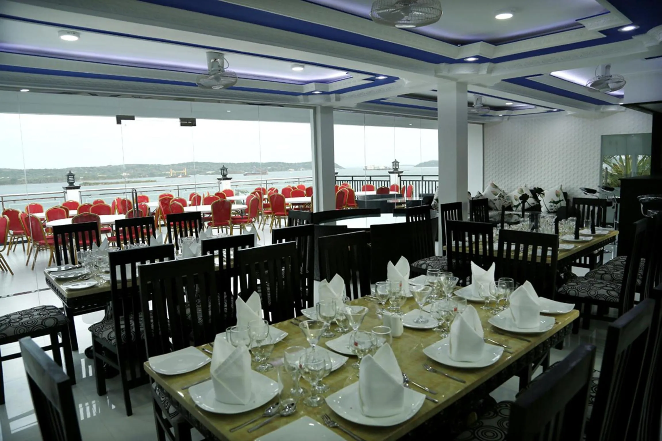 Lounge or bar in Villa Hotel