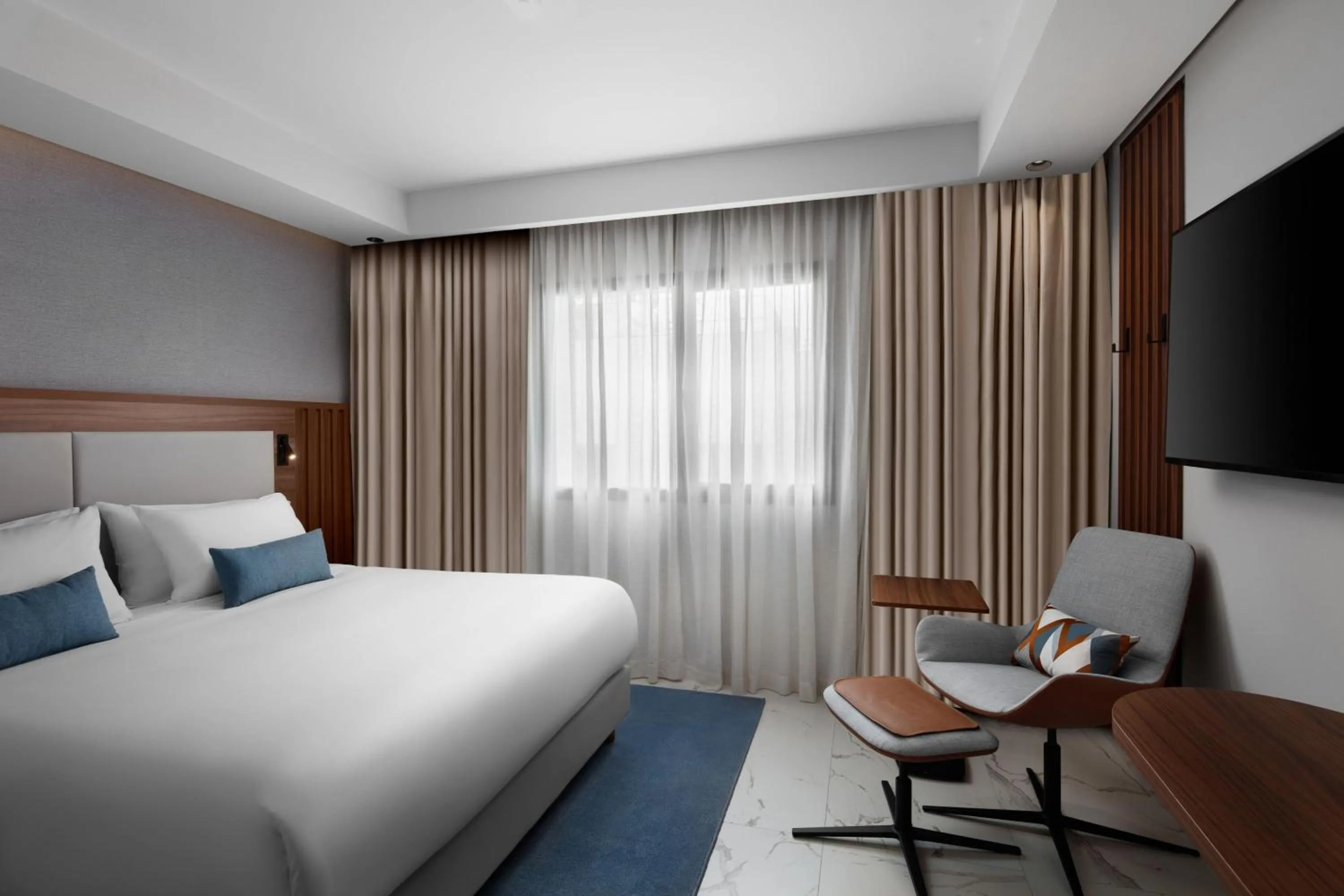 Photo of the whole room, Bed in Courtyard by Marriott Casablanca Downtown