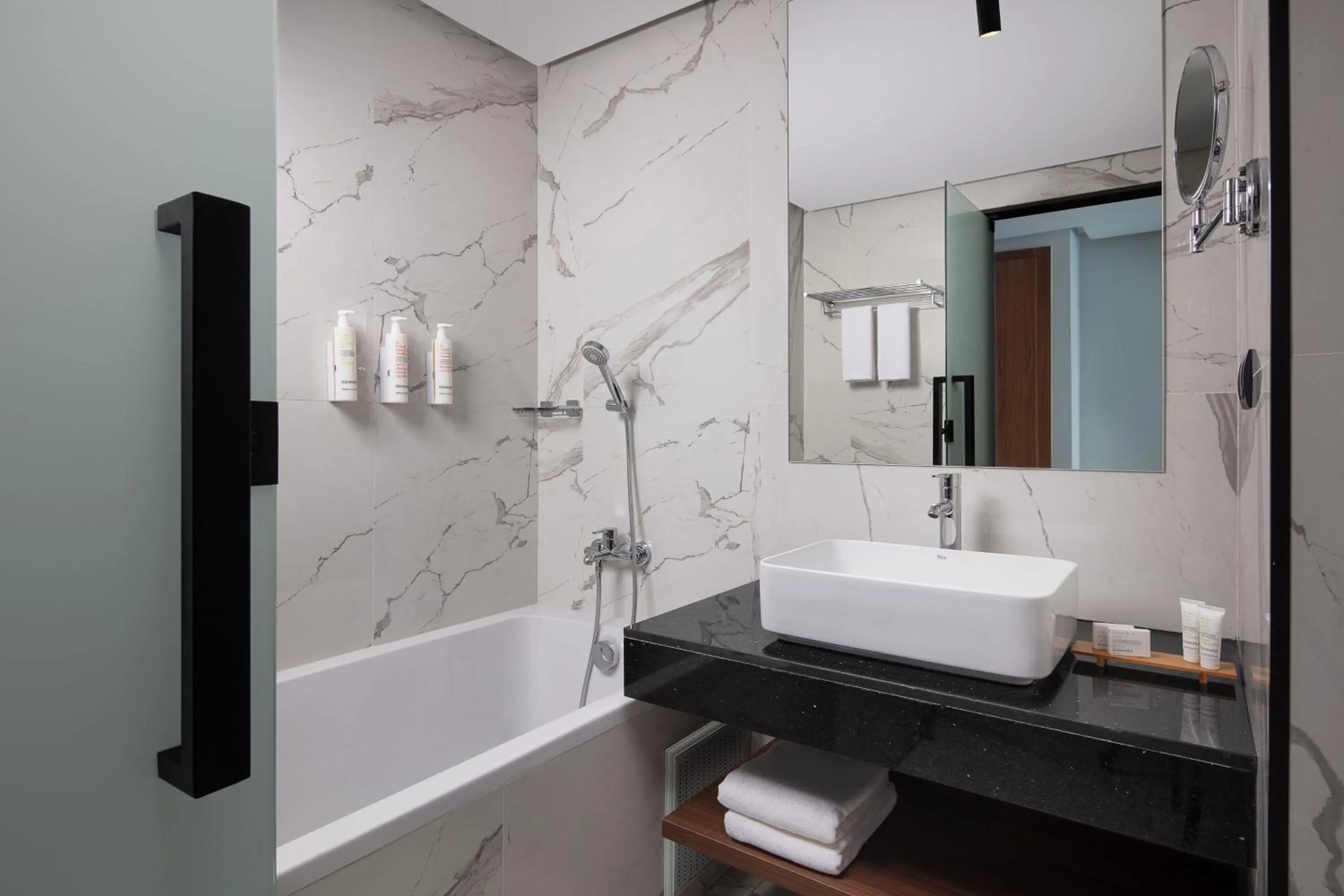 Bathroom in Courtyard by Marriott Casablanca Downtown