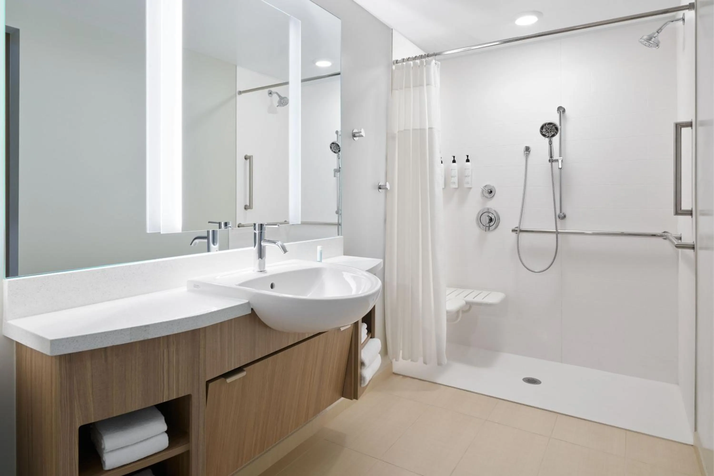 Bathroom in SpringHill Suites by Marriott Avon Vail Valley