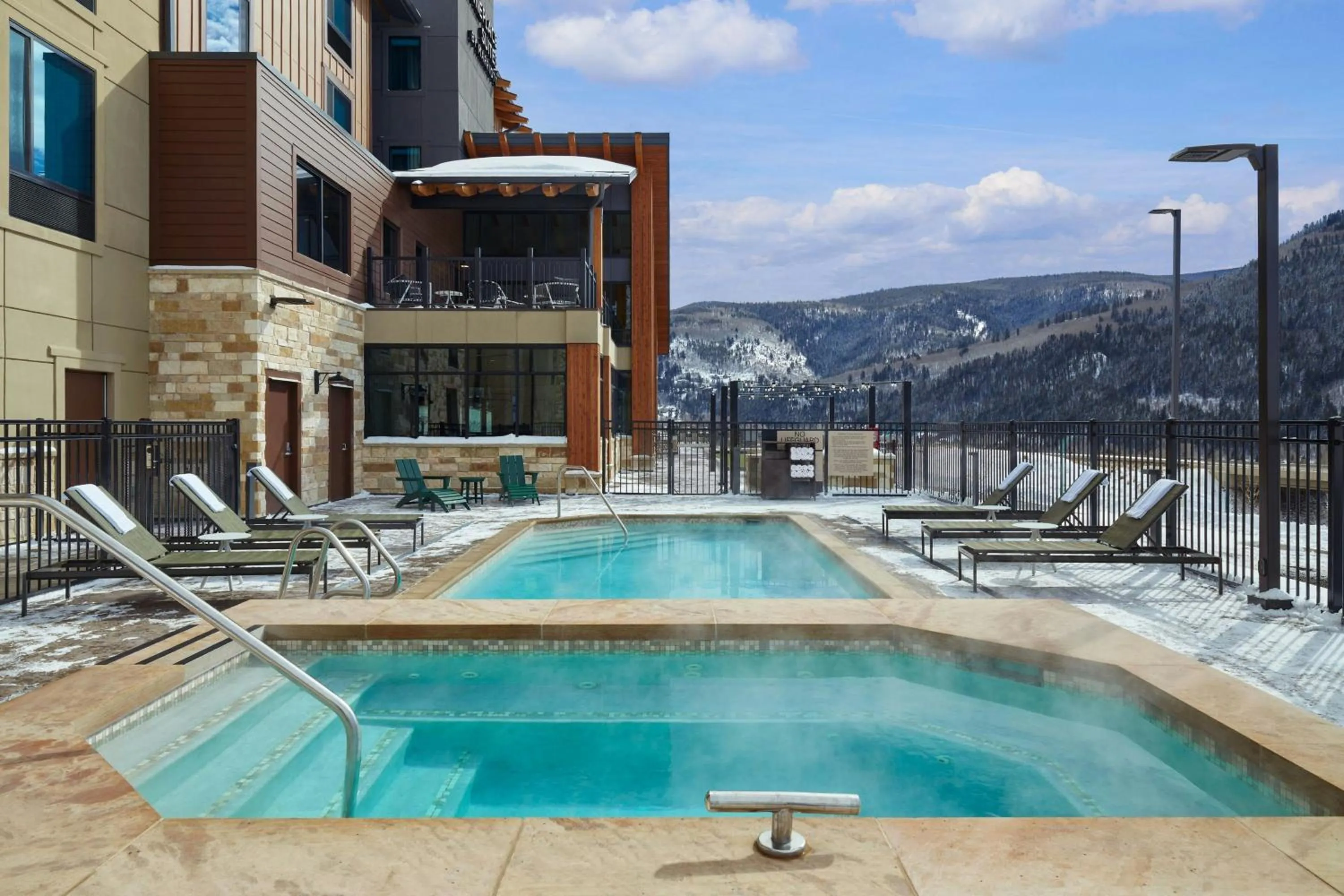 Swimming pool in SpringHill Suites by Marriott Avon Vail Valley