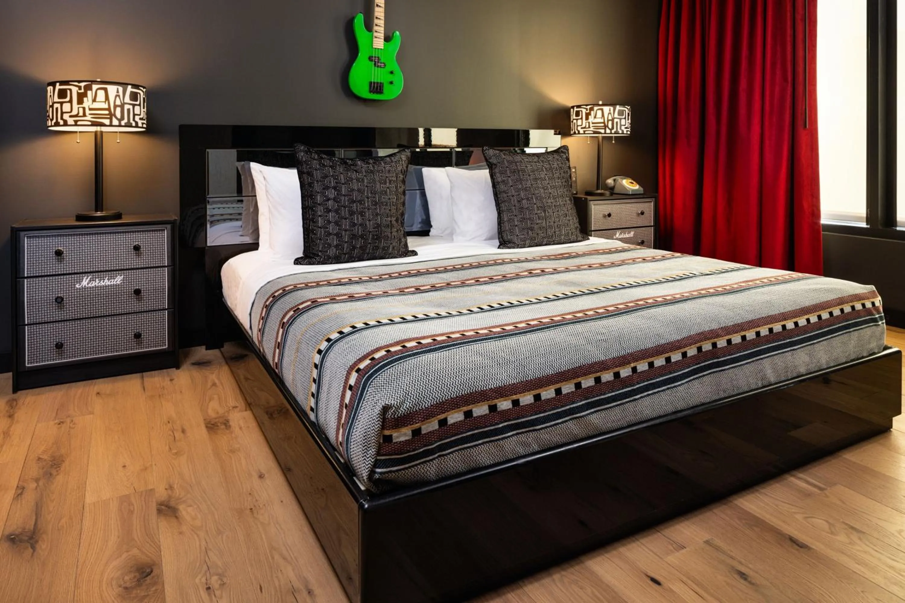 Bedroom, Bed in Moxy Madison Downtown