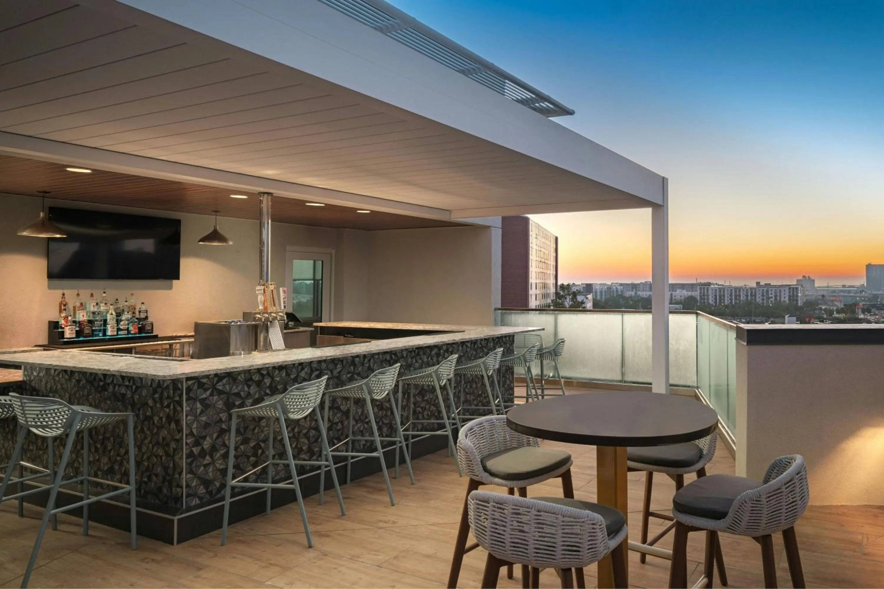 Lounge or bar in SpringHill Suites by Marriott Tampa Downtown