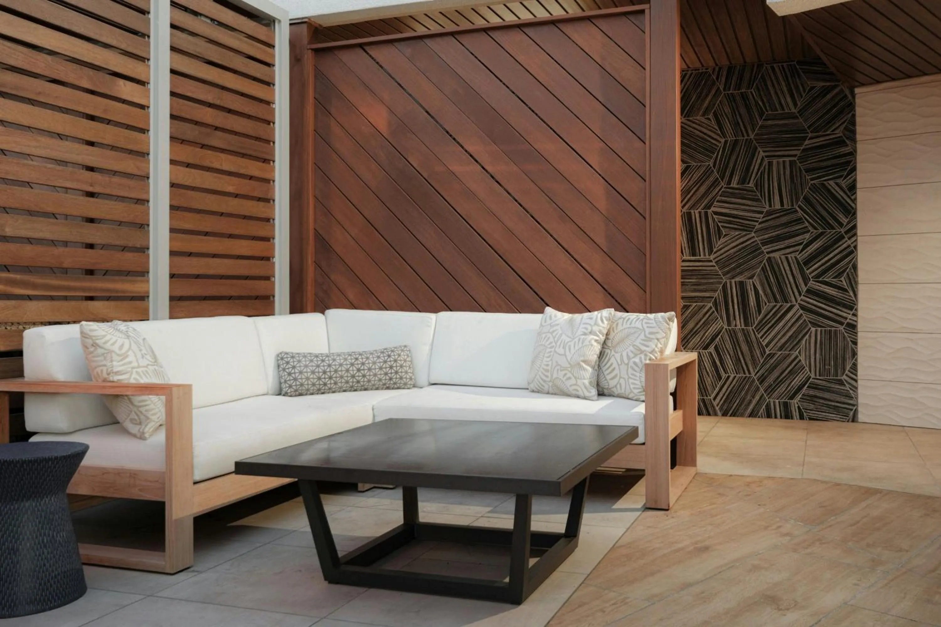 Swimming pool in SpringHill Suites by Marriott Tampa Downtown