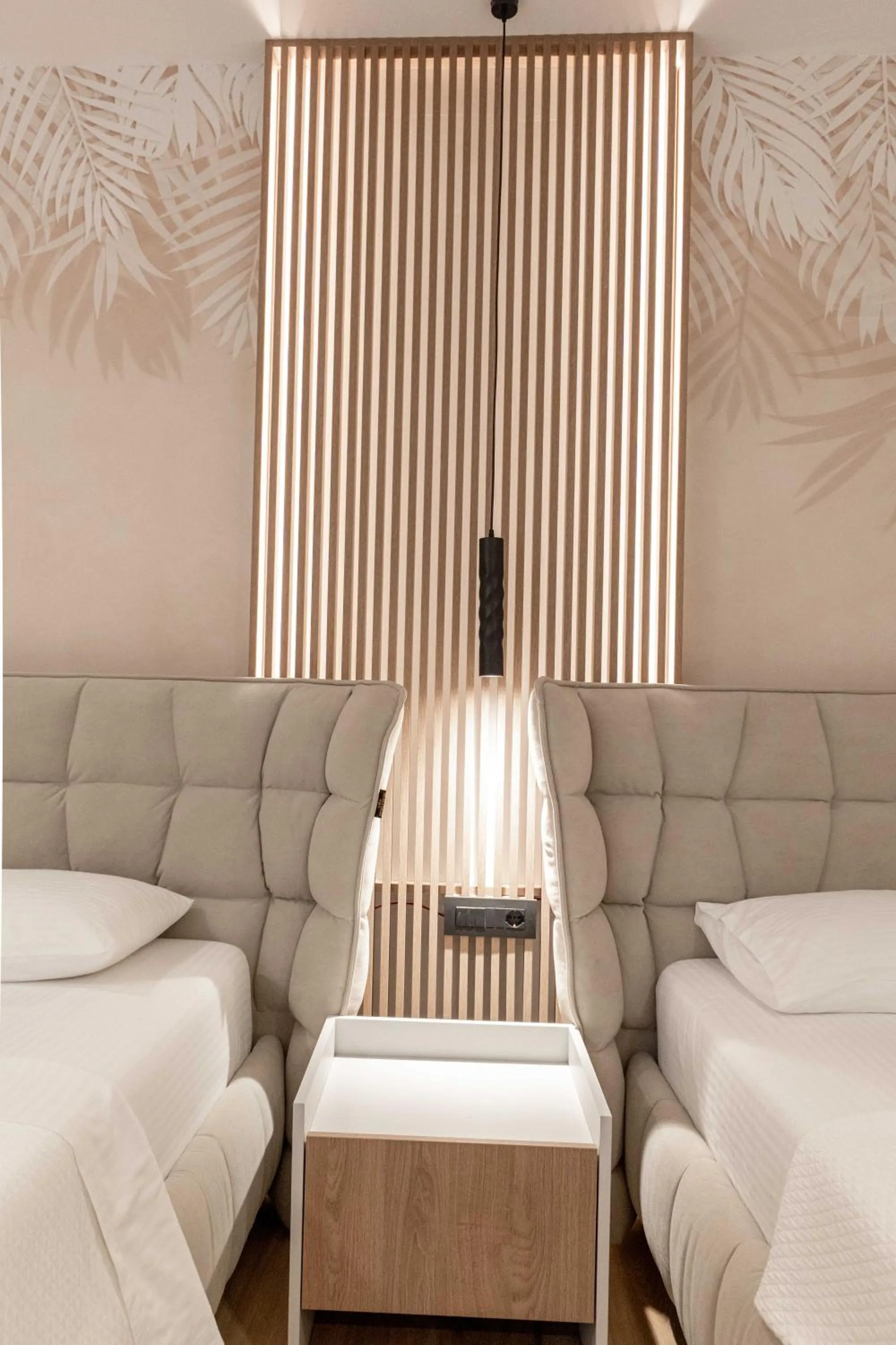 Deluxe Triple Room with Balcony in Hotel Resol 2