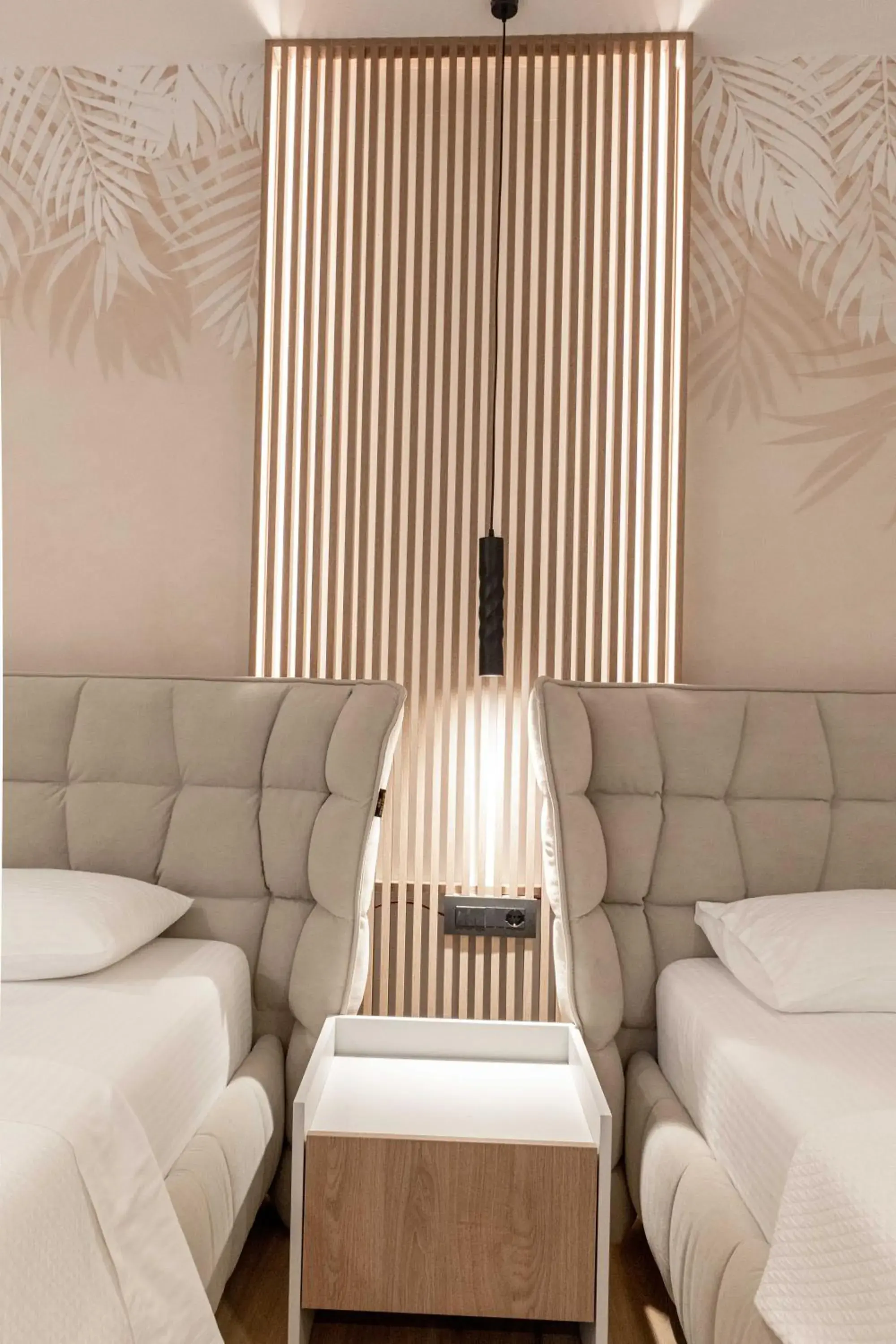 Deluxe Triple Room with Balcony in Hotel Resol 2 Deluxe Triple Room with Balcony in Hotel Resol 2