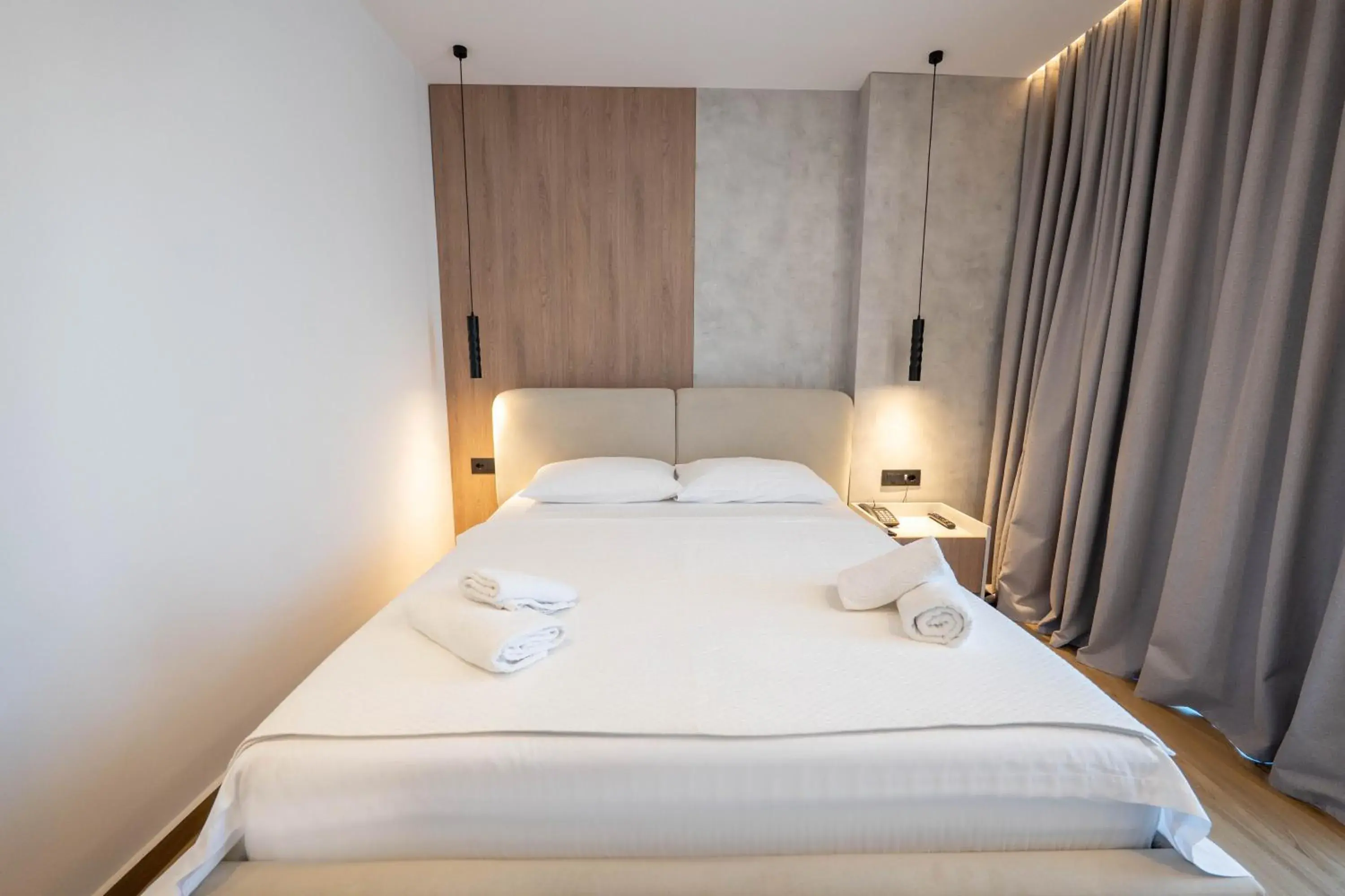Deluxe Double Room with Balcony Ground Floor in Hotel Resol 2 Deluxe Double Room with Balcony Ground Floor in Hotel Resol 2