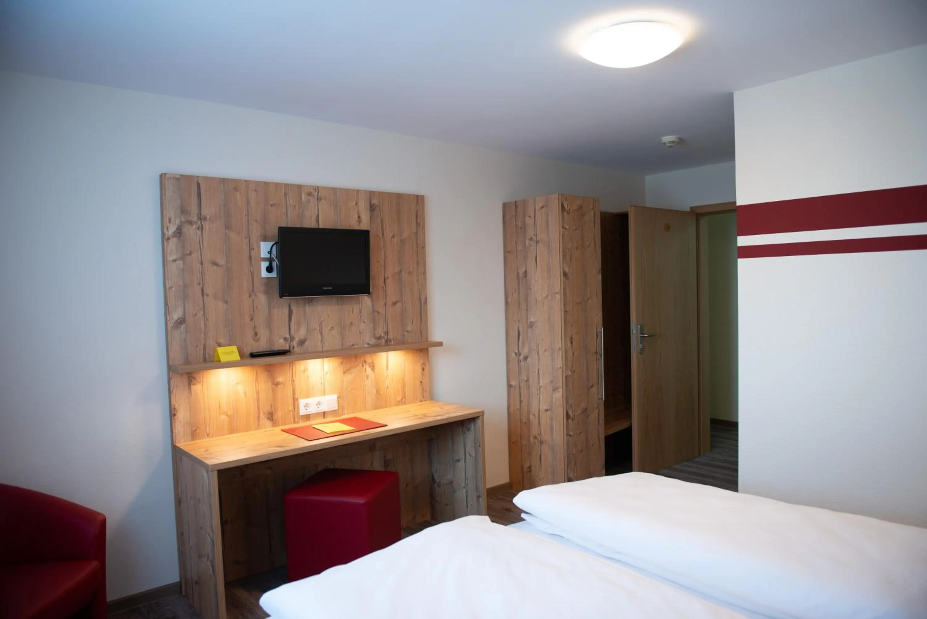 Photo of the whole room, Bed in Gasthaus Stroh