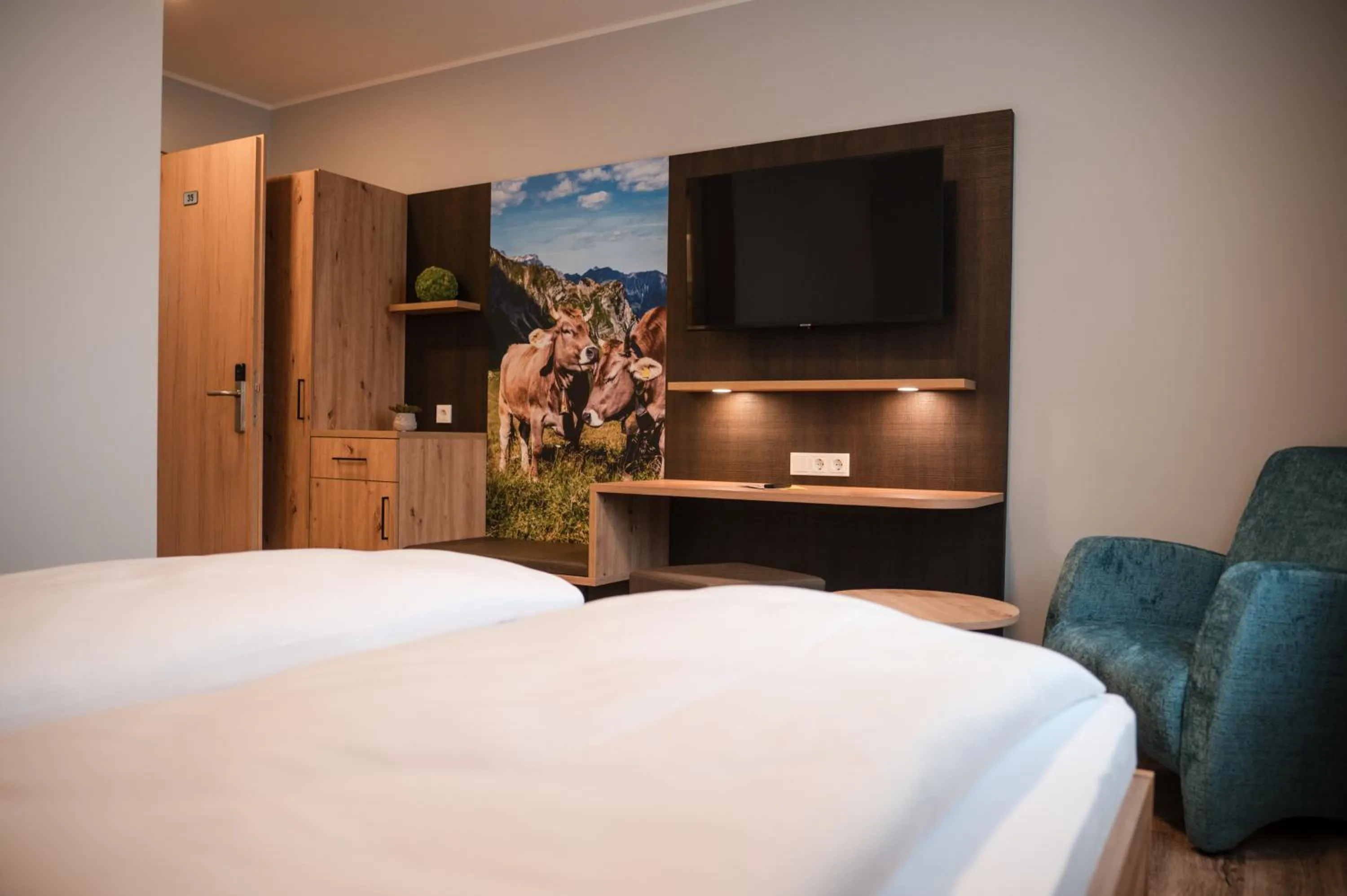 TV and multimedia, Bed in Gasthaus Stroh