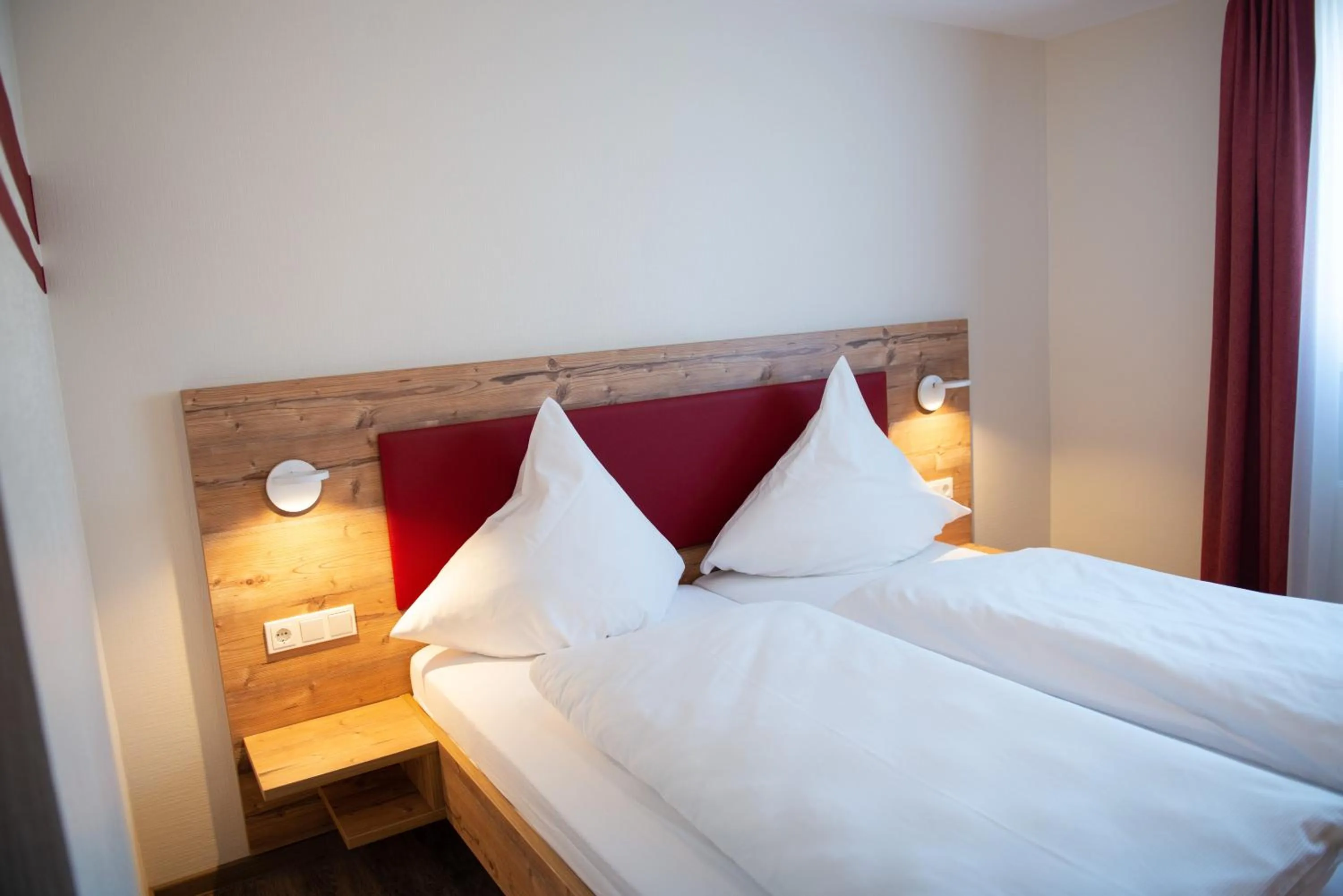 Decorative detail, Bed in Gasthaus Stroh