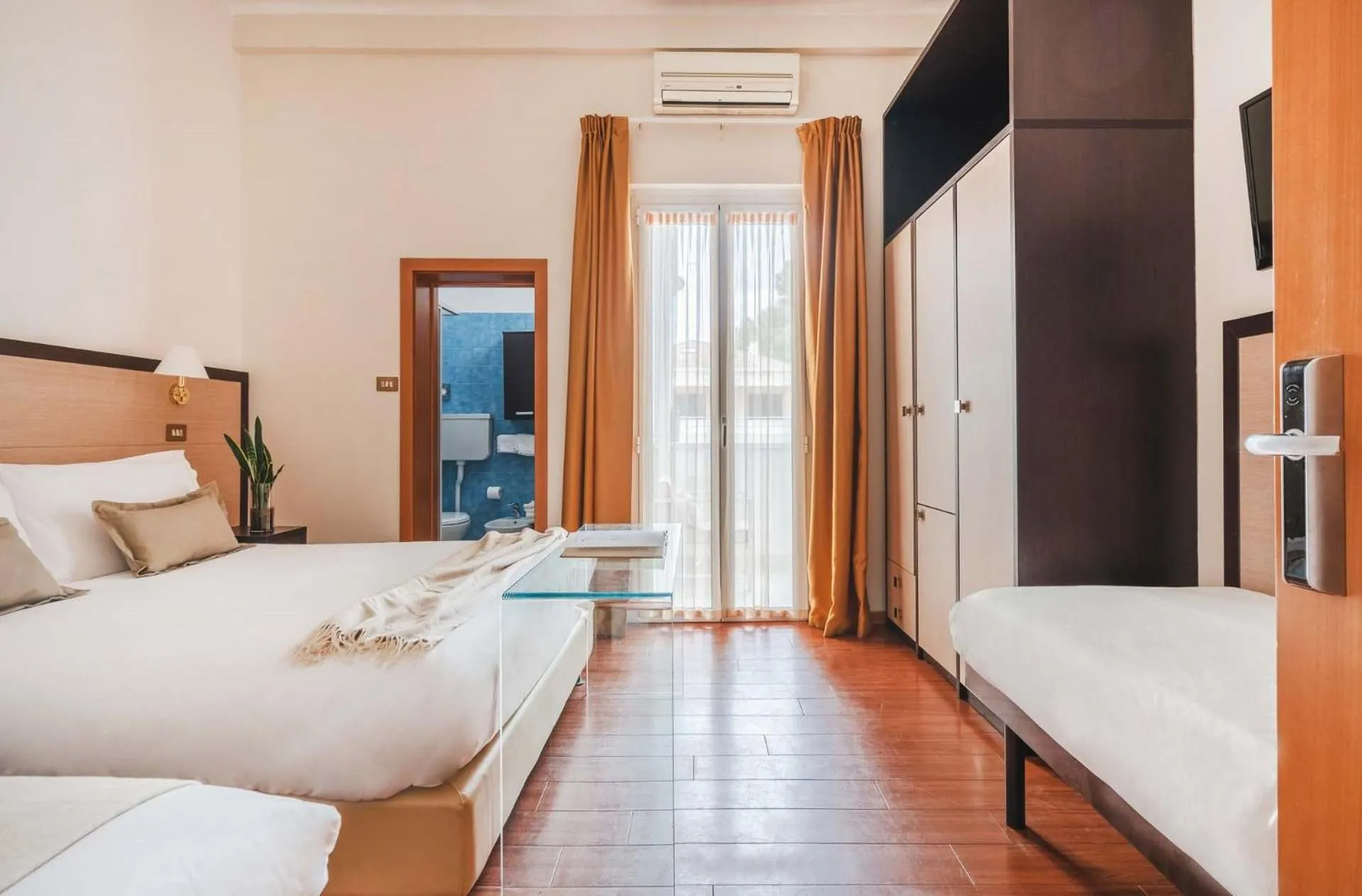 Bed in Hotel Adriatica