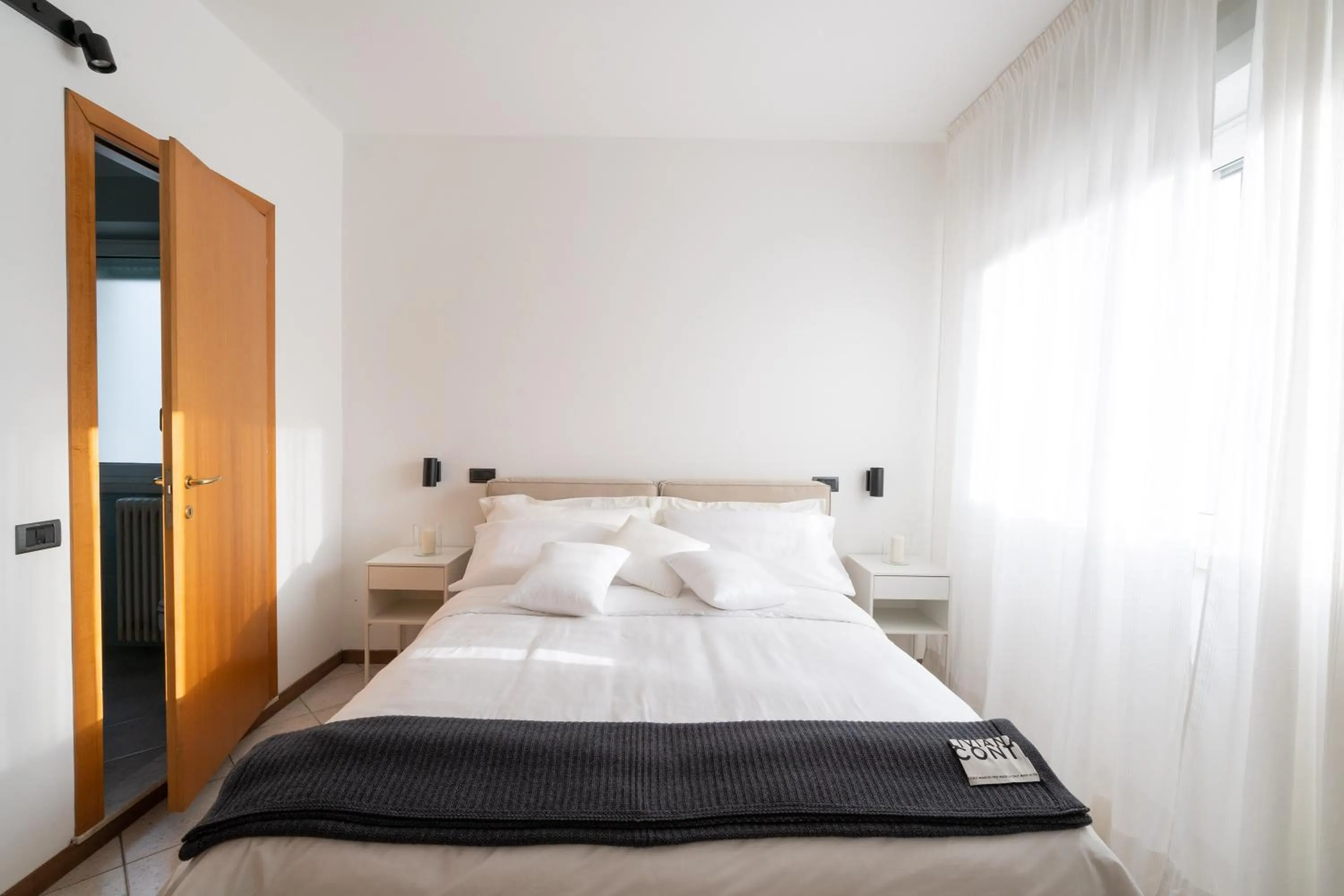 Bedroom, Bed in Hotel Adriatica con Piscina