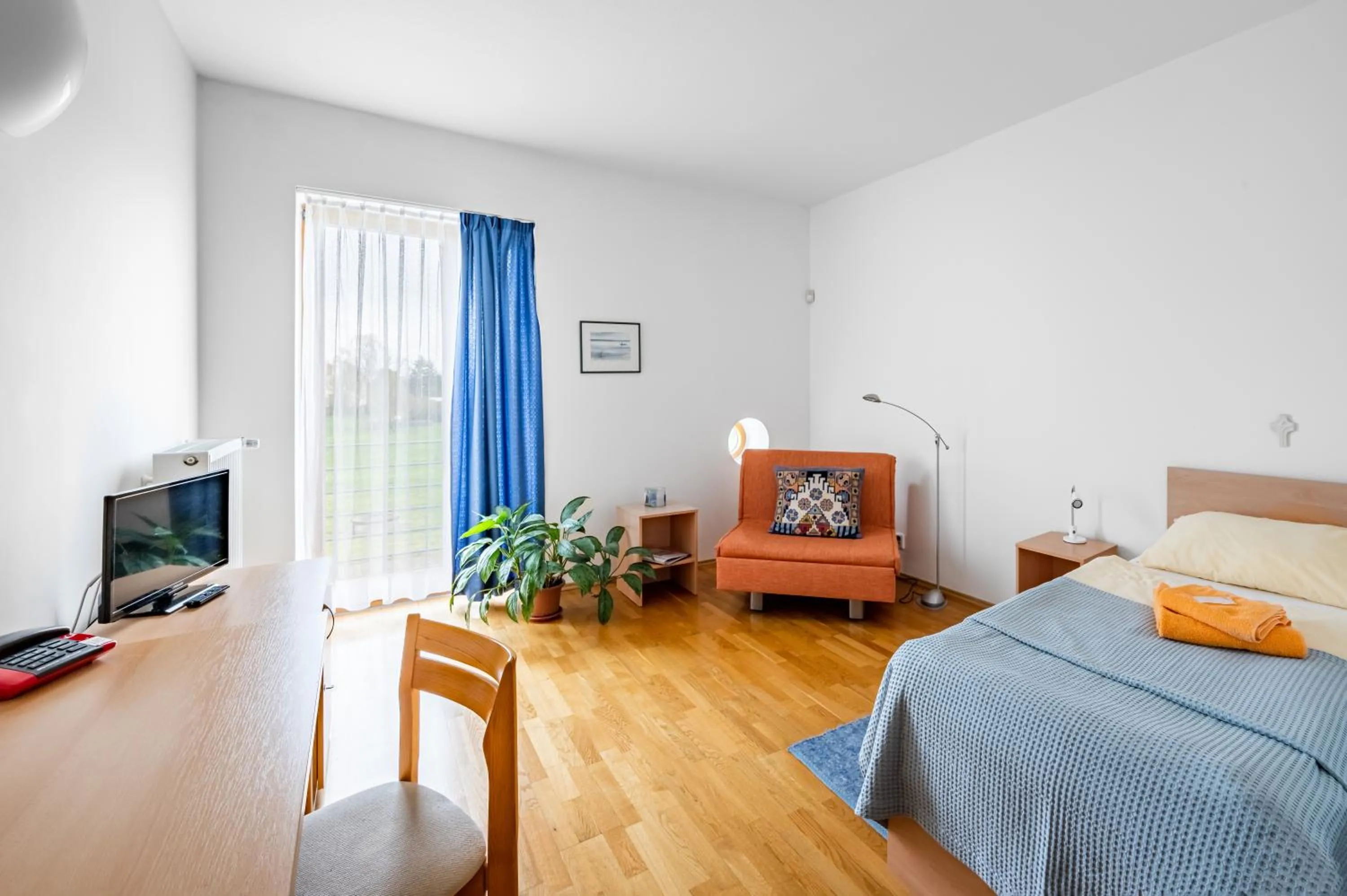 Photo of the whole room, Bed in Centrum Mariapoli