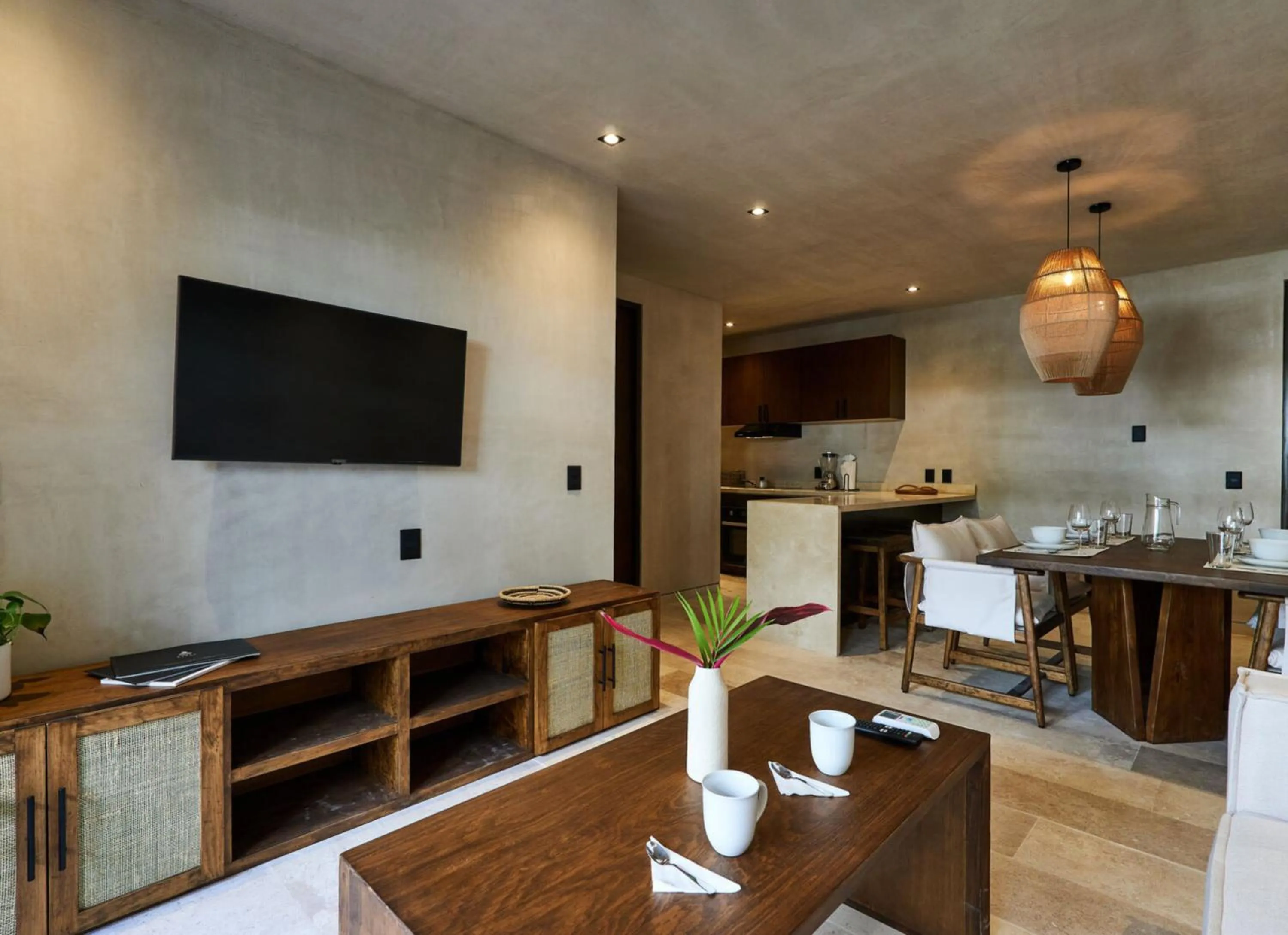 TV and multimedia in Bakal Residence By Lockey