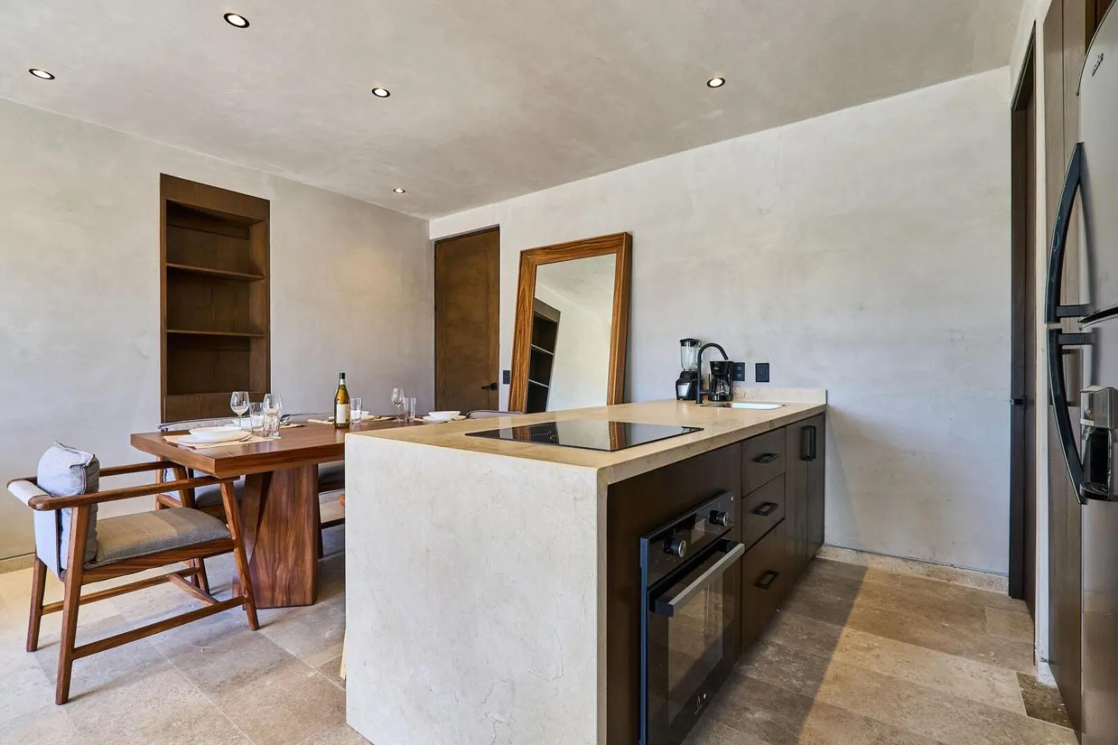 Kitchen or kitchenette in Bakal Residence By Lockey