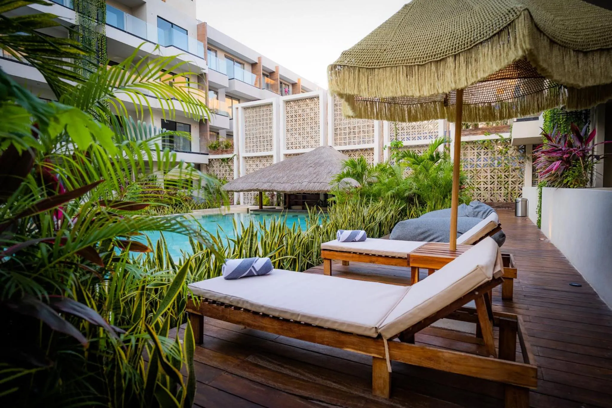 Garden in Bakal Residence By Lockey