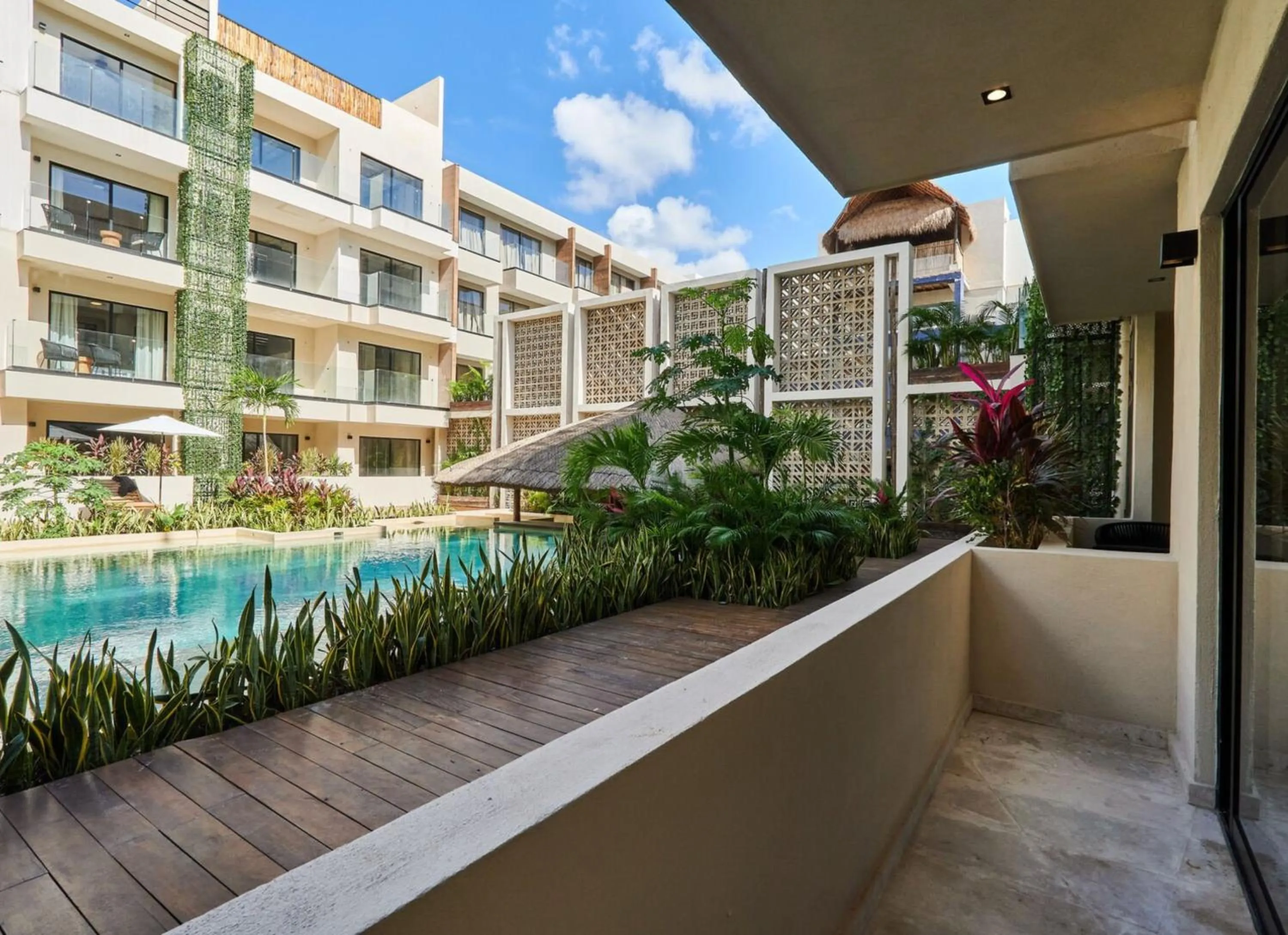 Day in Bakal Residence By Lockey