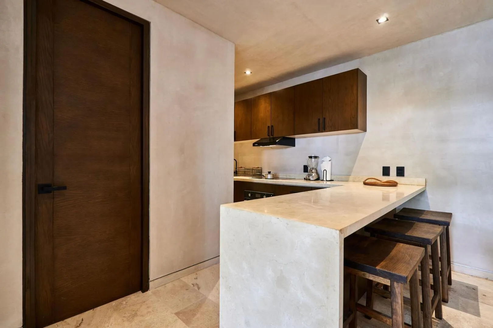 Kitchen or kitchenette in Bakal Residence By Lockey