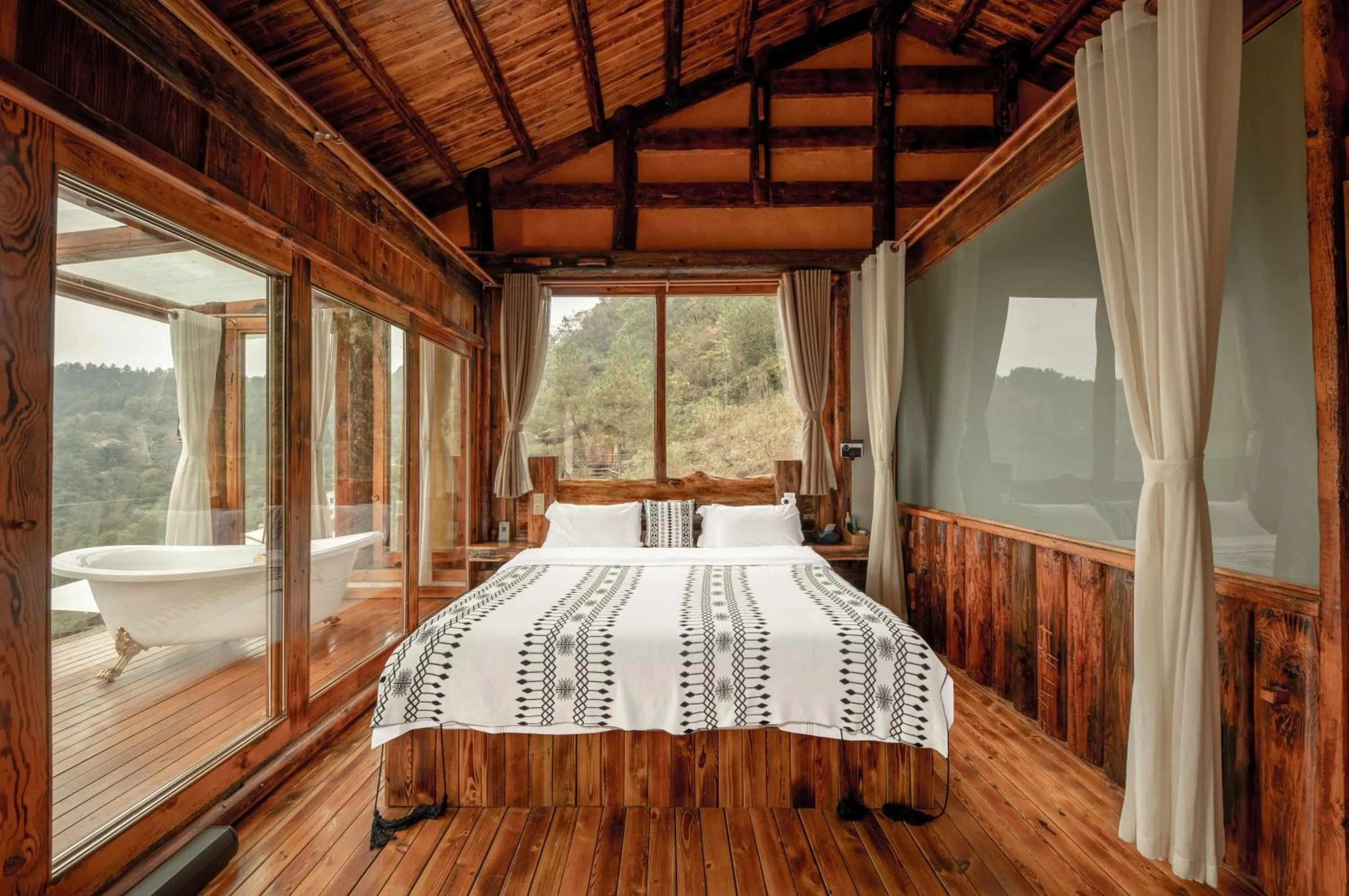 Bed in No.5 Valley Lodge