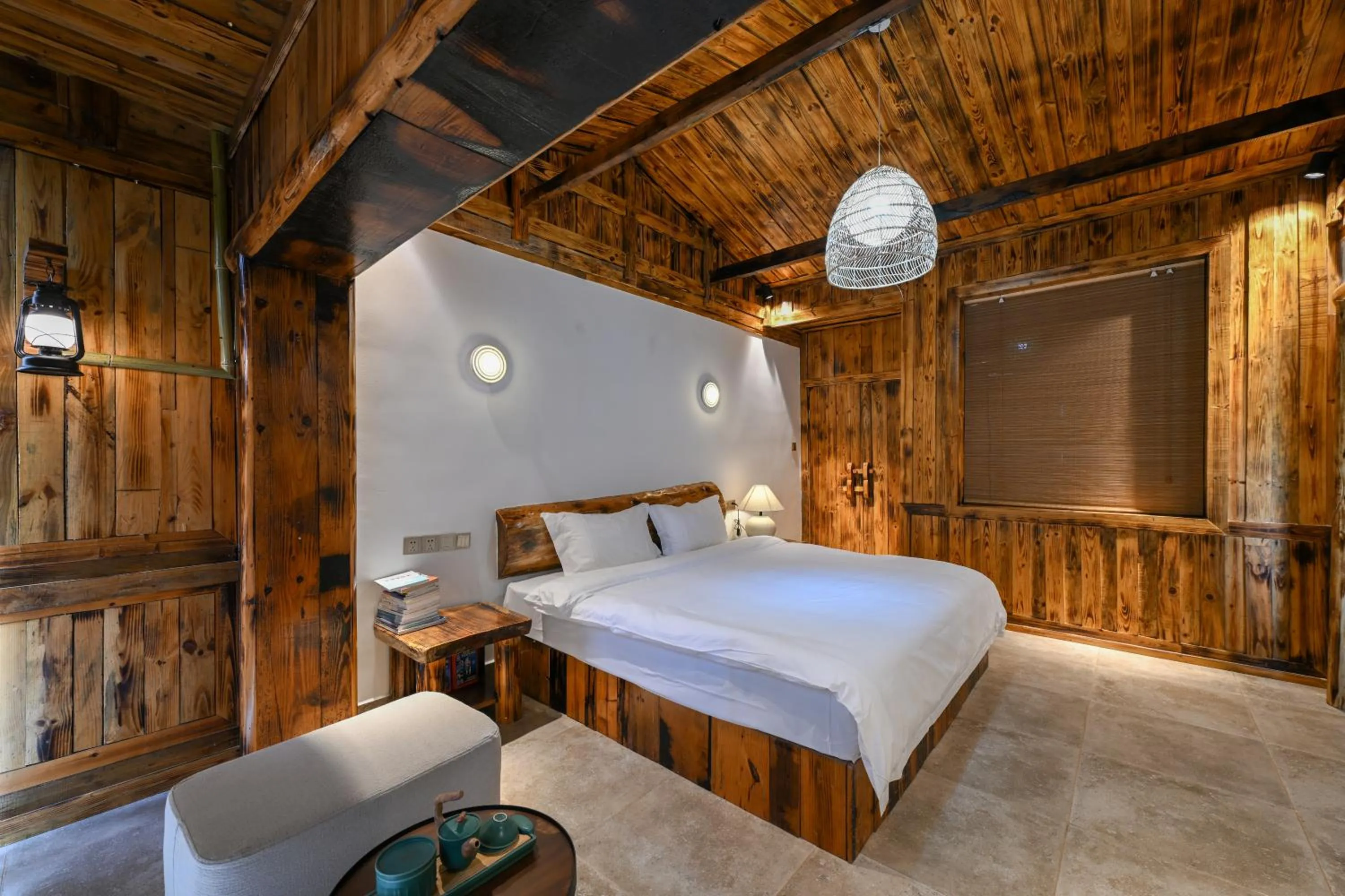 Bedroom, Bed in No.5 Valley Lodge