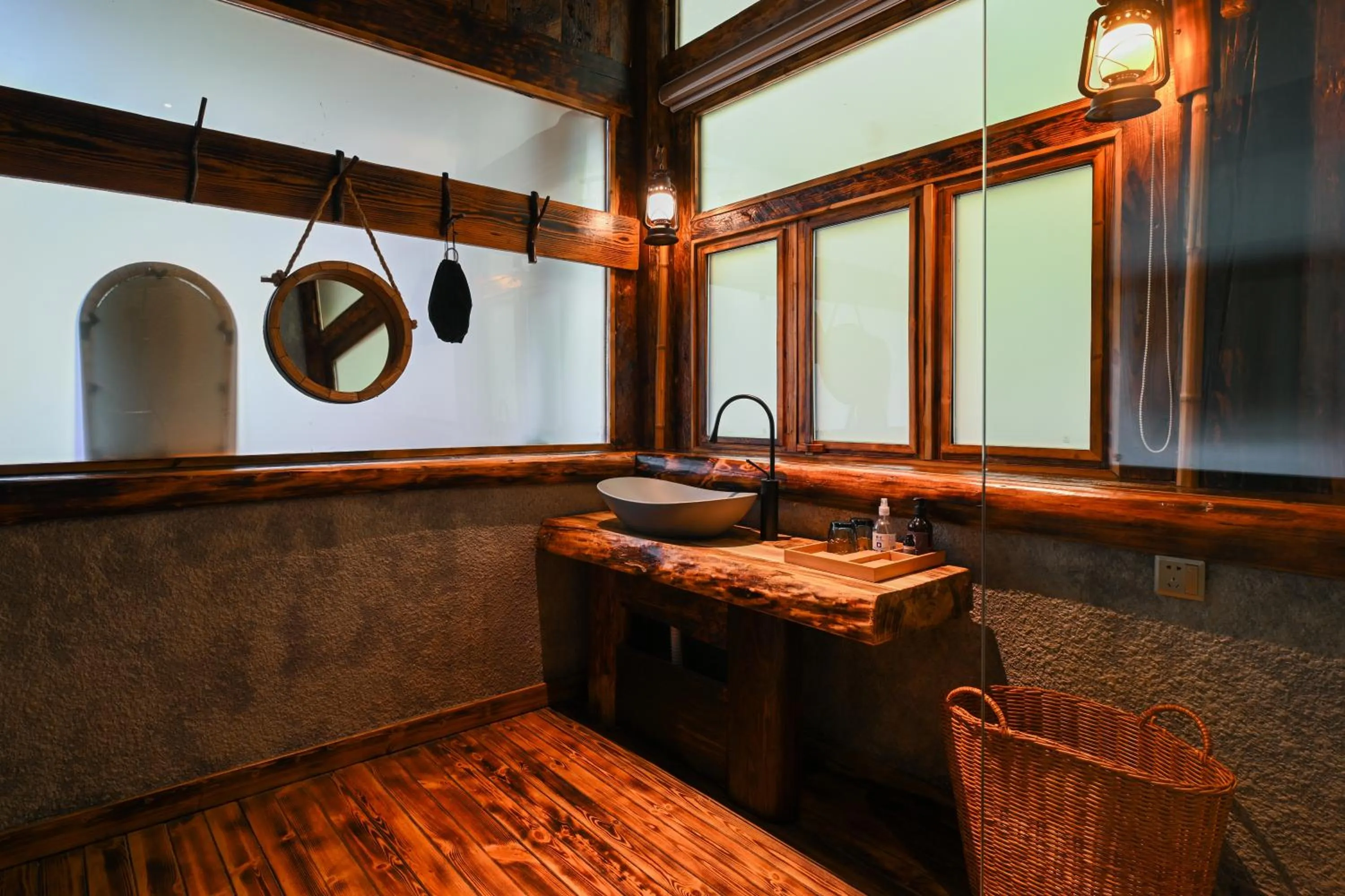 Toilet in No.5 Valley Lodge