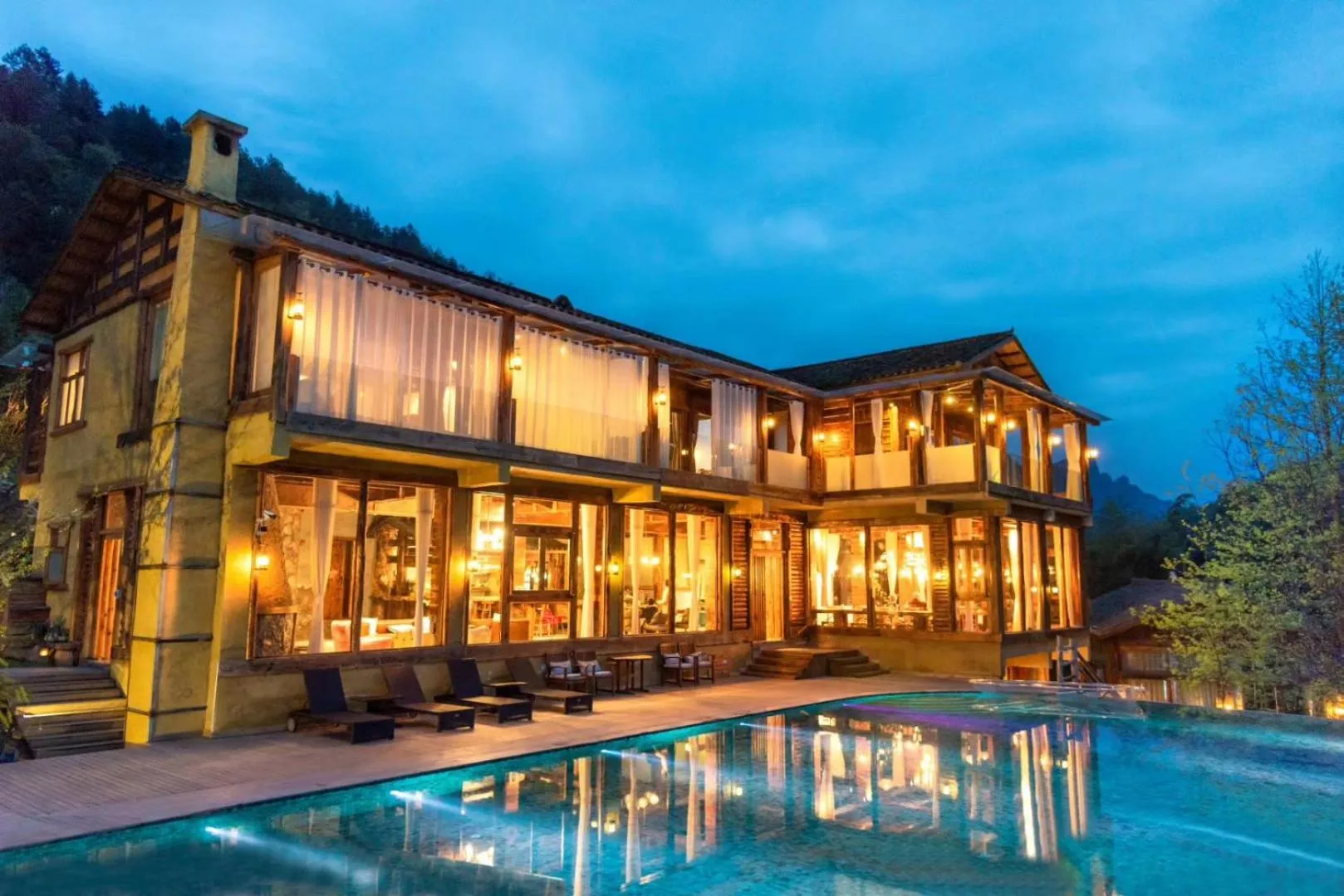 Property building in No.5 Valley Lodge