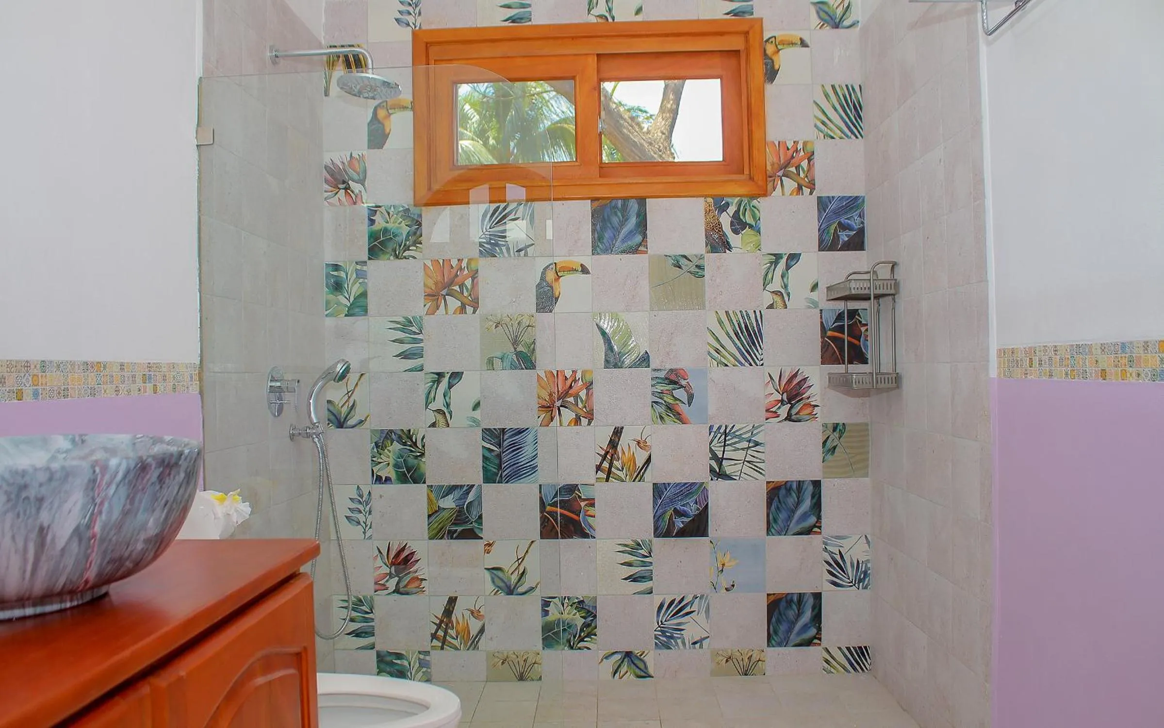 Shower in Hotel Amigo Nicaragua