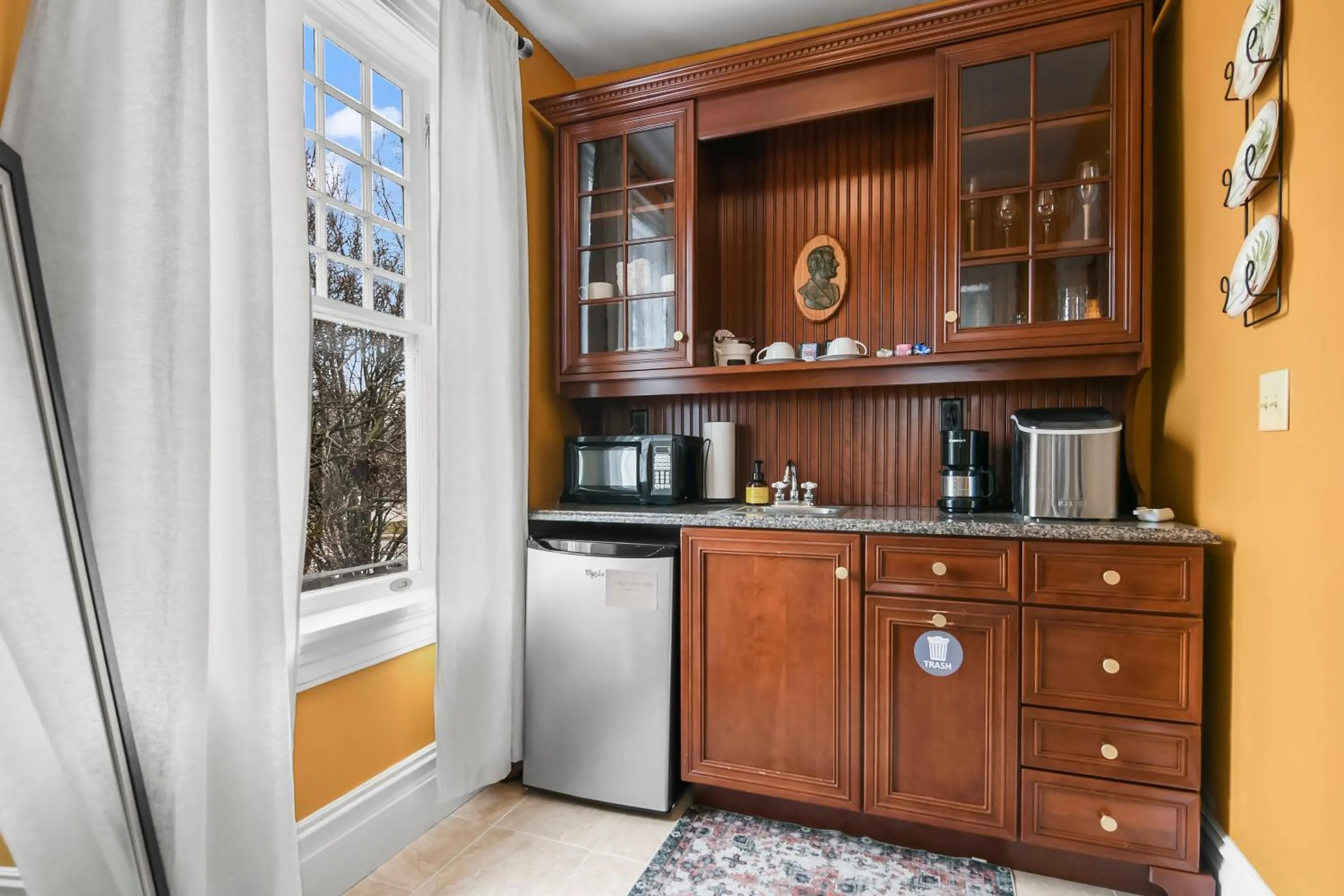 Coffee/tea facilities in The Pasfield House