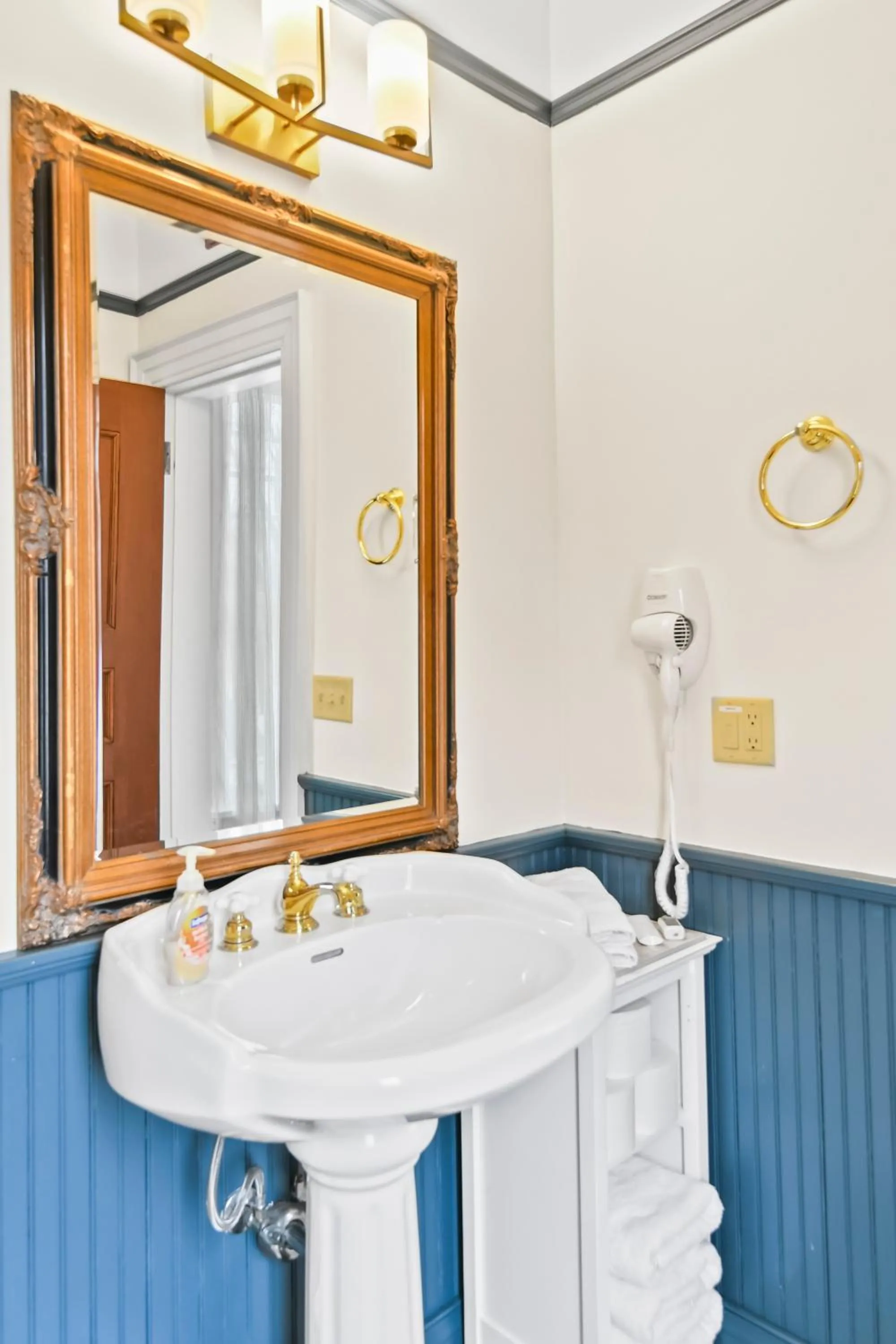 Bathroom in The Pasfield House