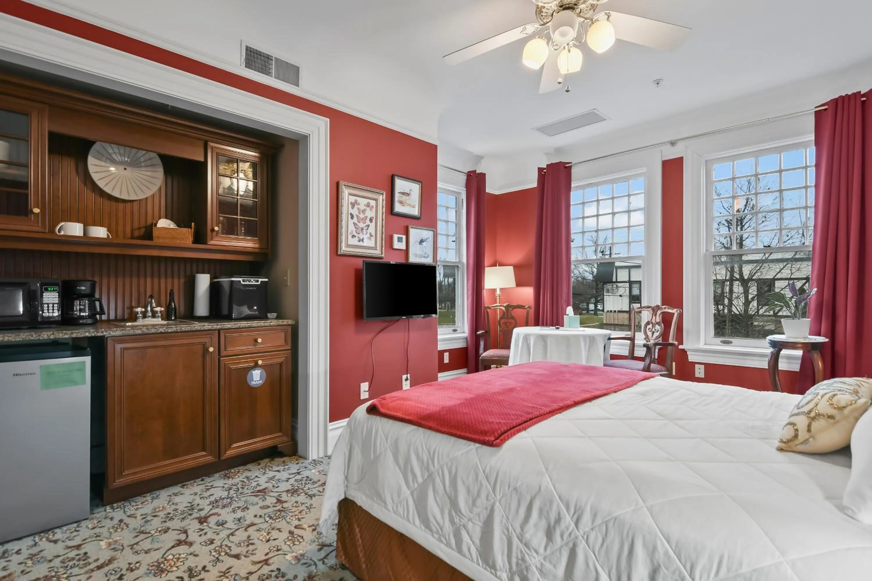 Bed in The Pasfield House