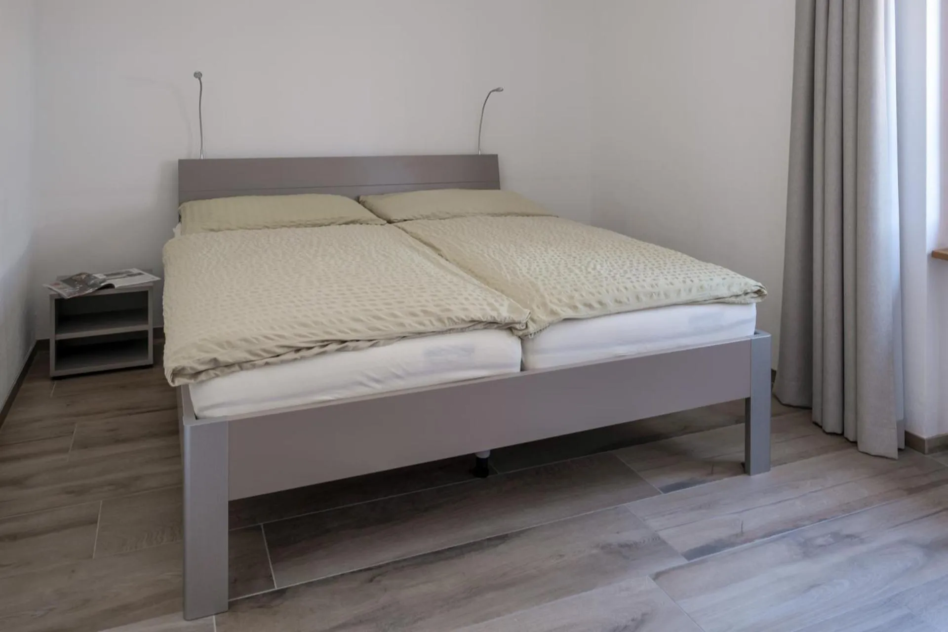 Bedroom, Bed in Ferienwohnungen Zurschmitten