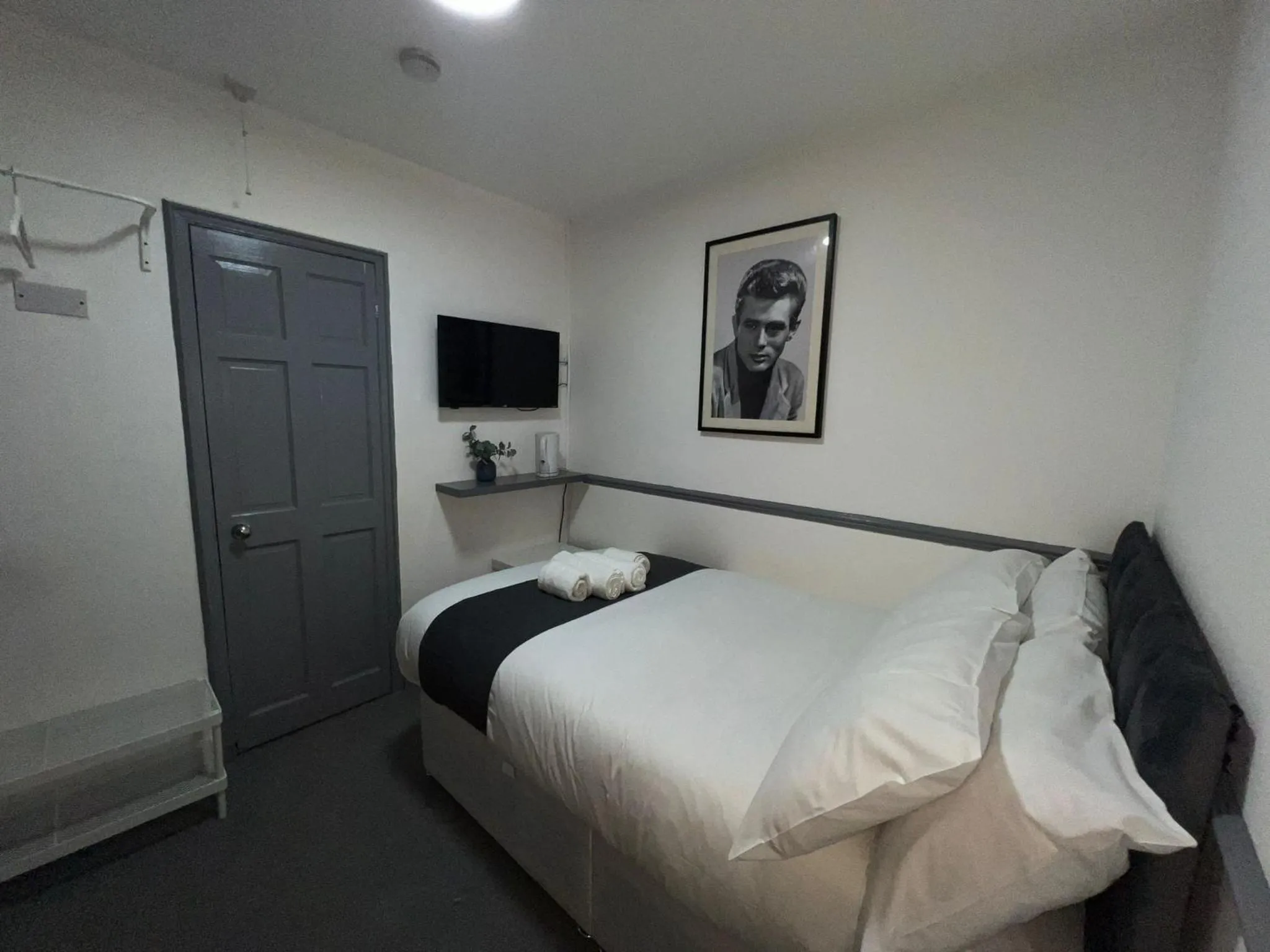 Bedroom, Bed in OYO Greenway Stays