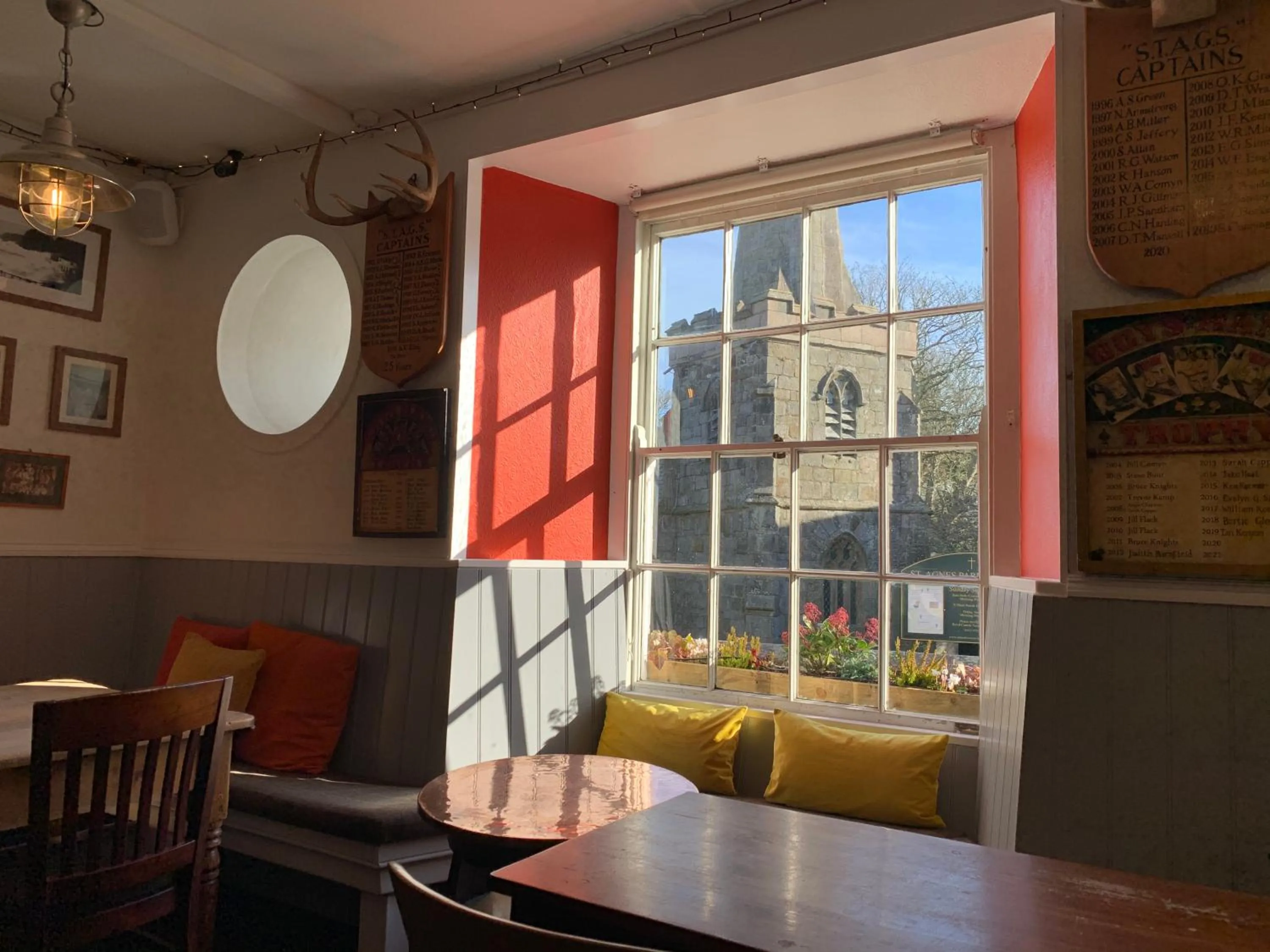 Lounge or bar in St Agnes Hotel