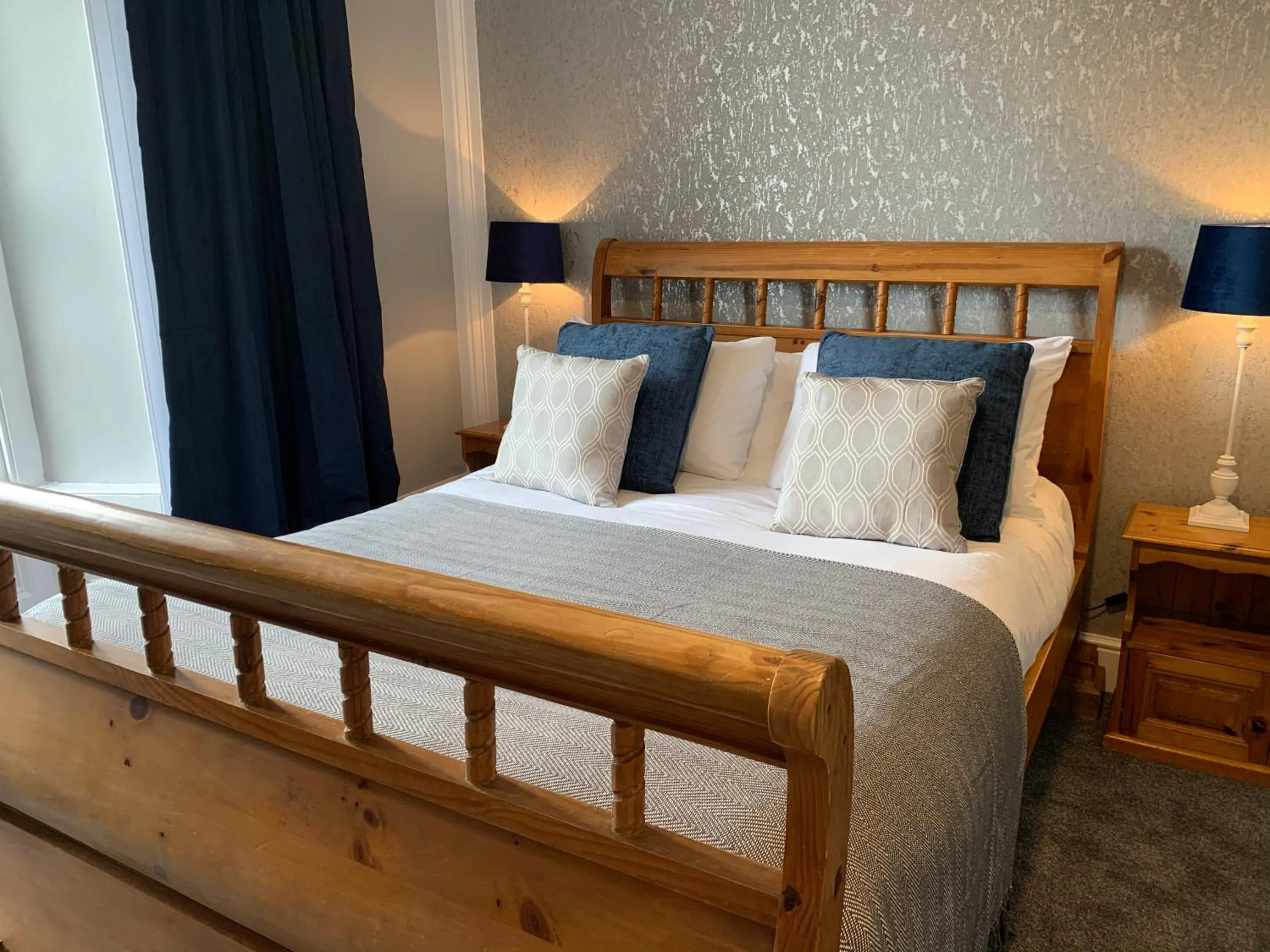 Bedroom, Bed in St Agnes Hotel