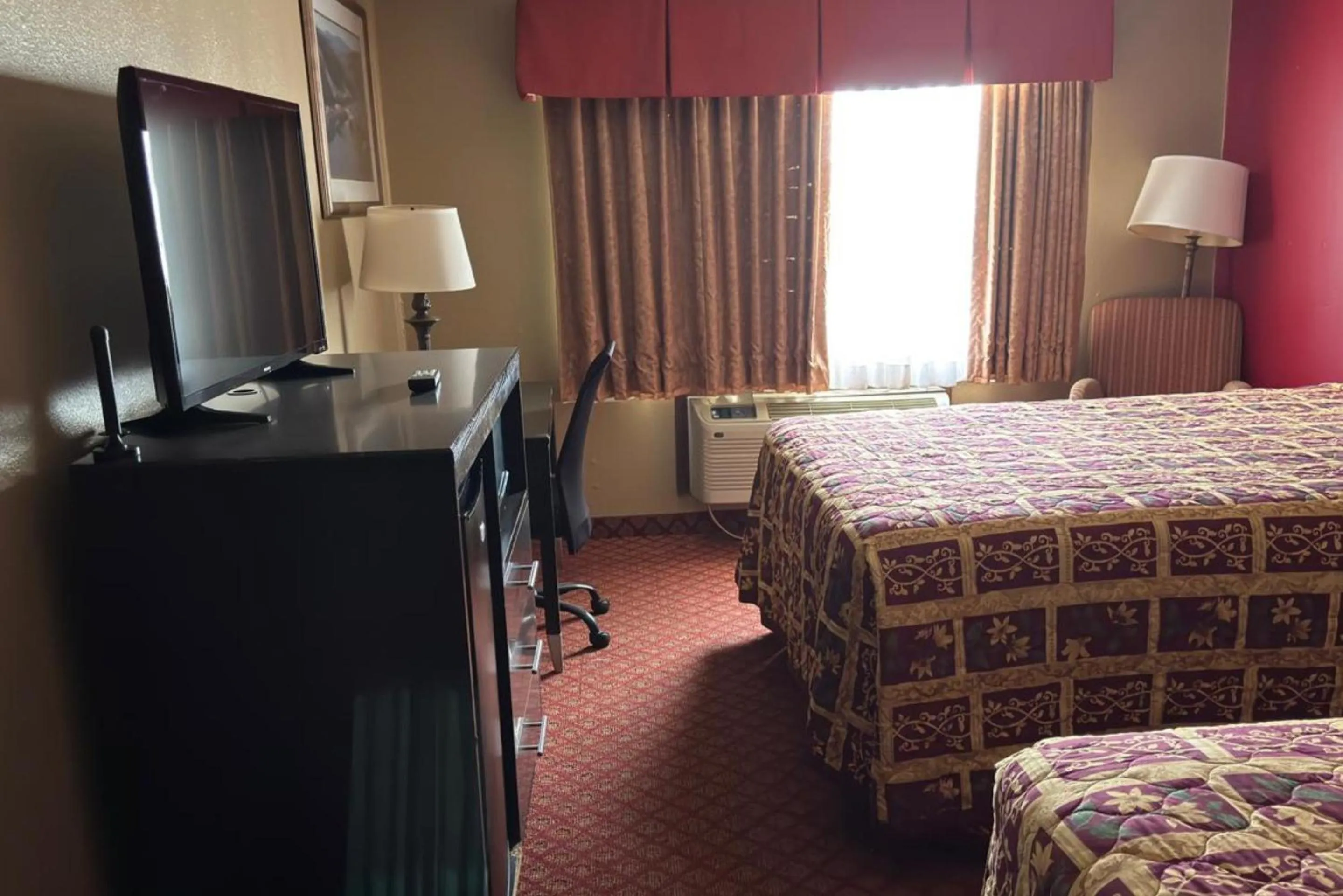 Bedroom, Bed in Broadway INN & SUITES OKC
