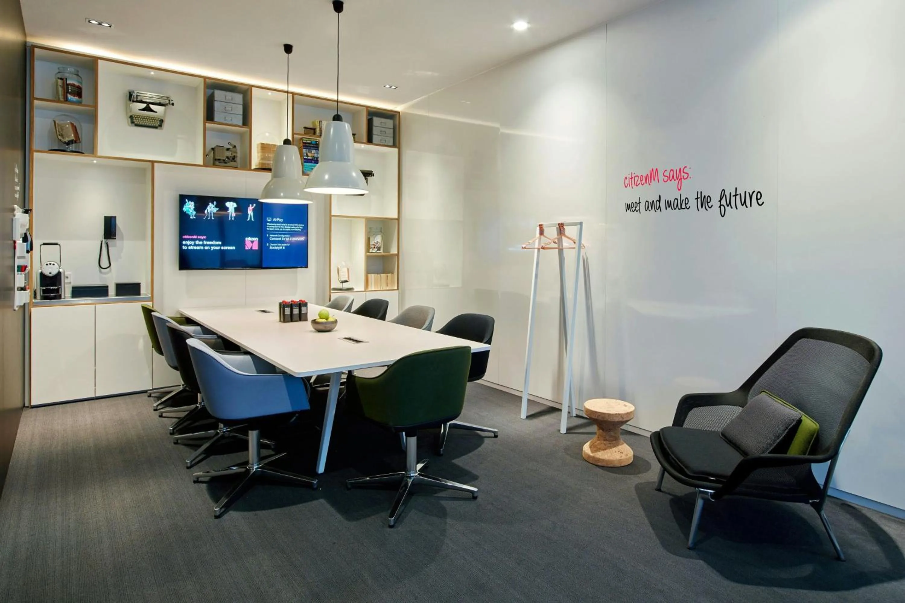 Meeting/conference room in citizenM Schiphol Airport