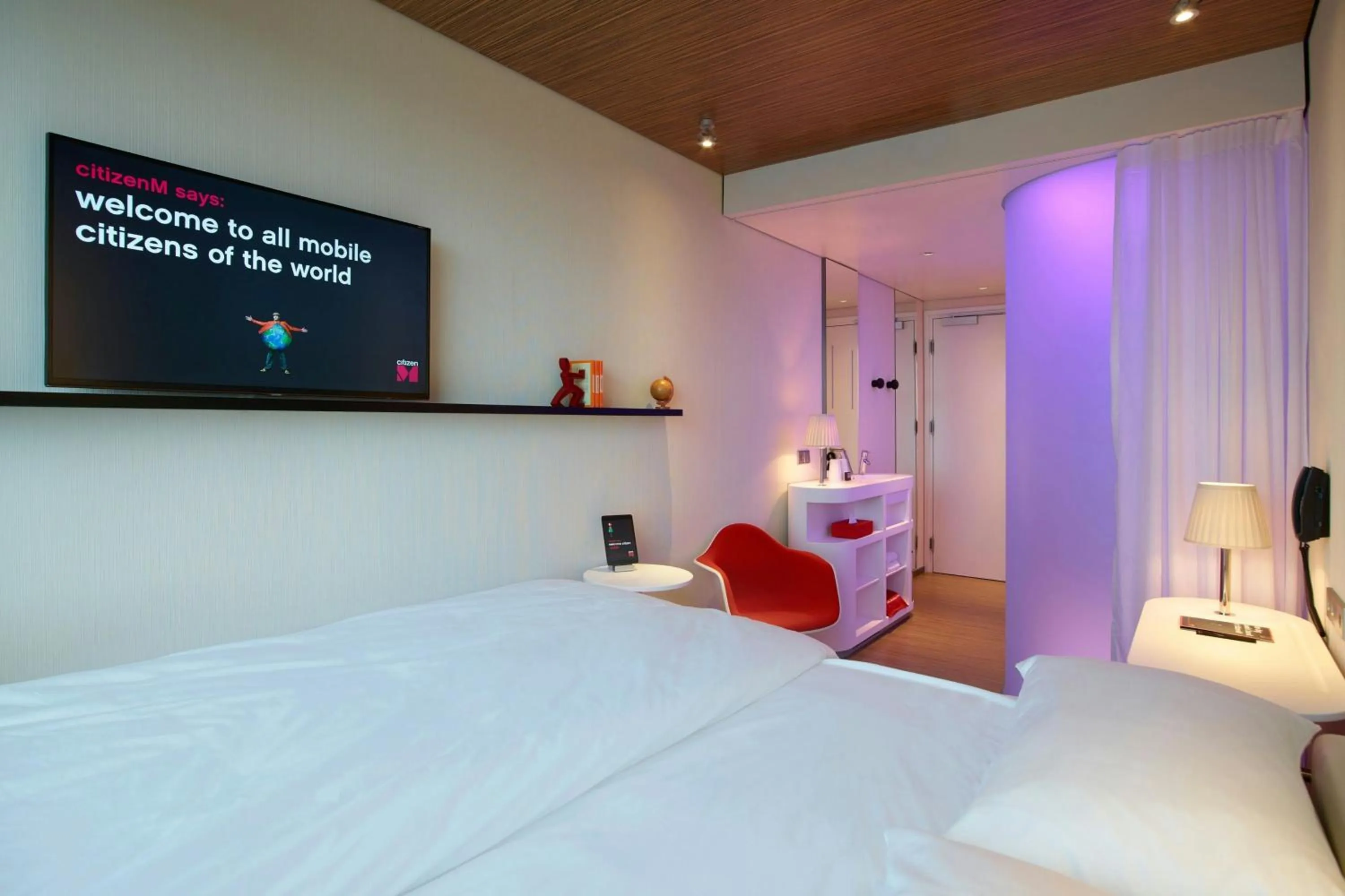 Bedroom, Bed in citizenM Schiphol Airport