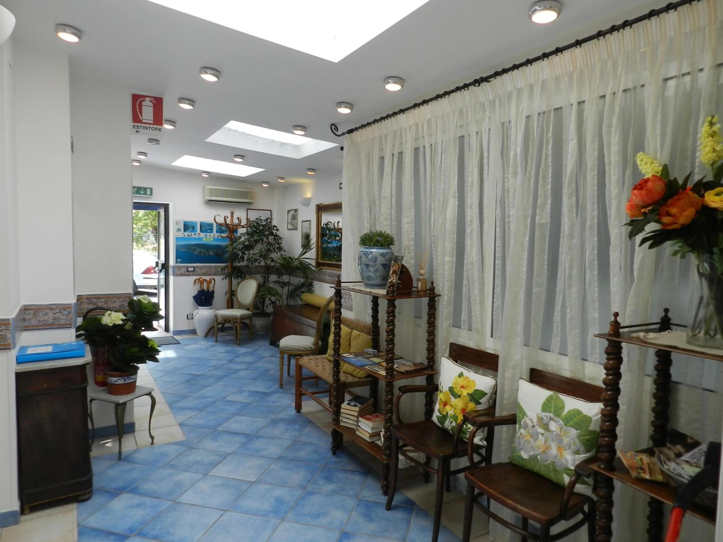 Lobby or reception in Hotel Punta Mesco