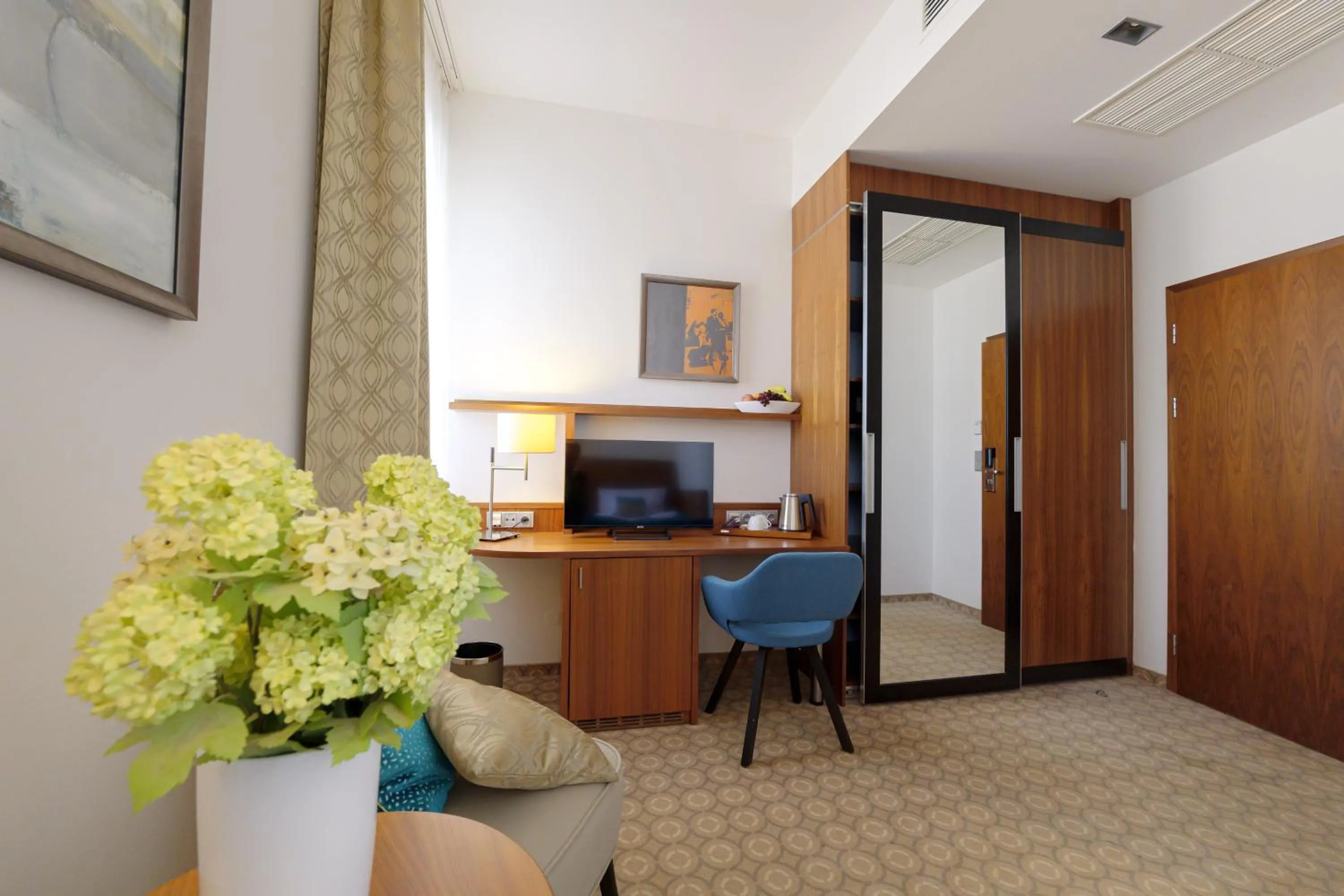 TV and multimedia in Hotel Silenzio