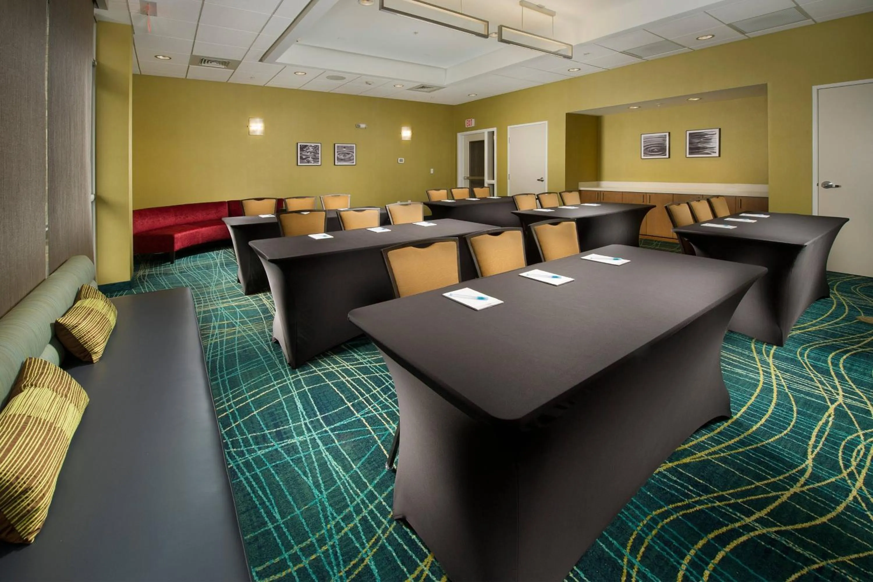 Meeting/conference room in SpringHill Suites by Marriott Bridgeport Clarksburg