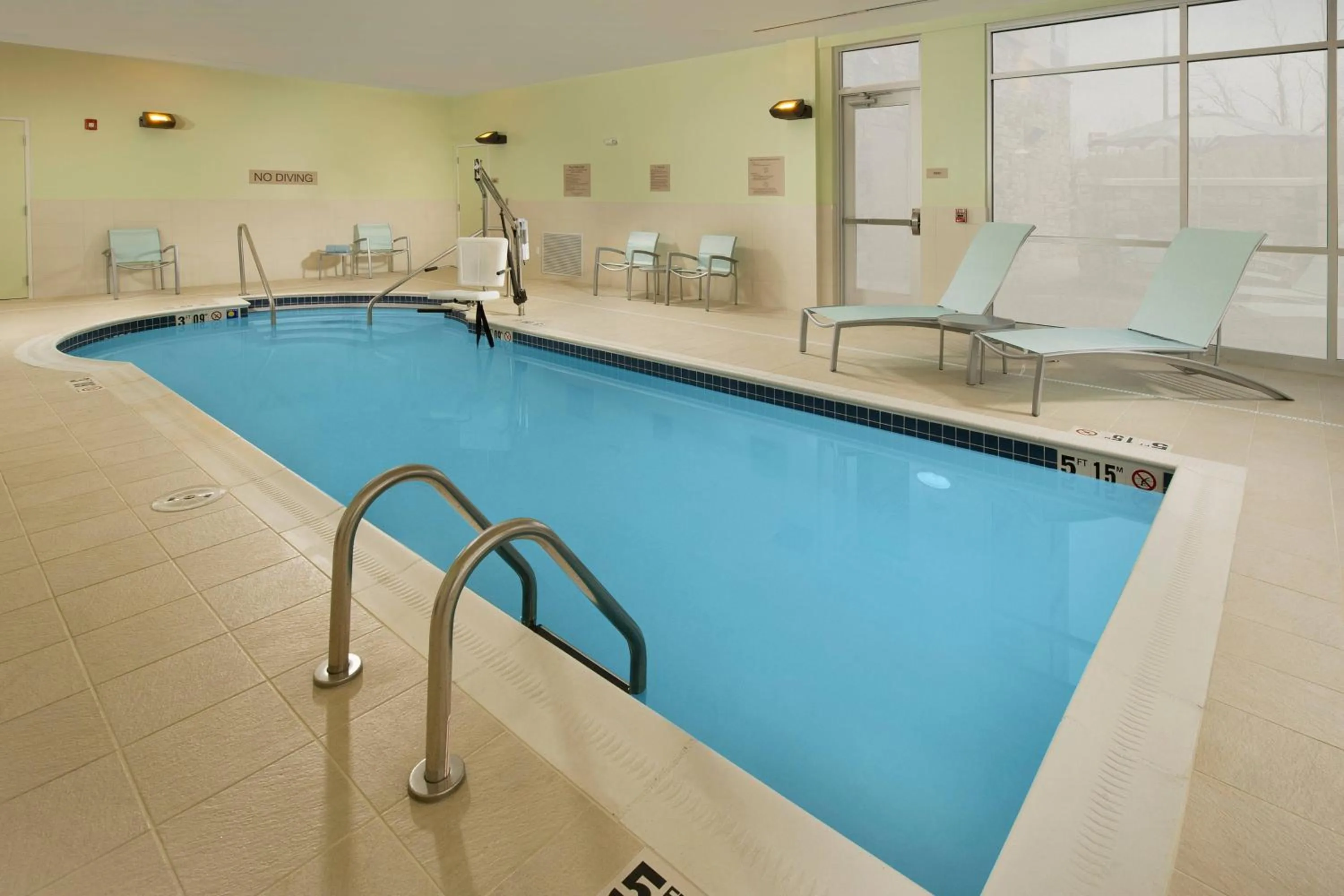 Swimming pool in SpringHill Suites by Marriott Bridgeport Clarksburg