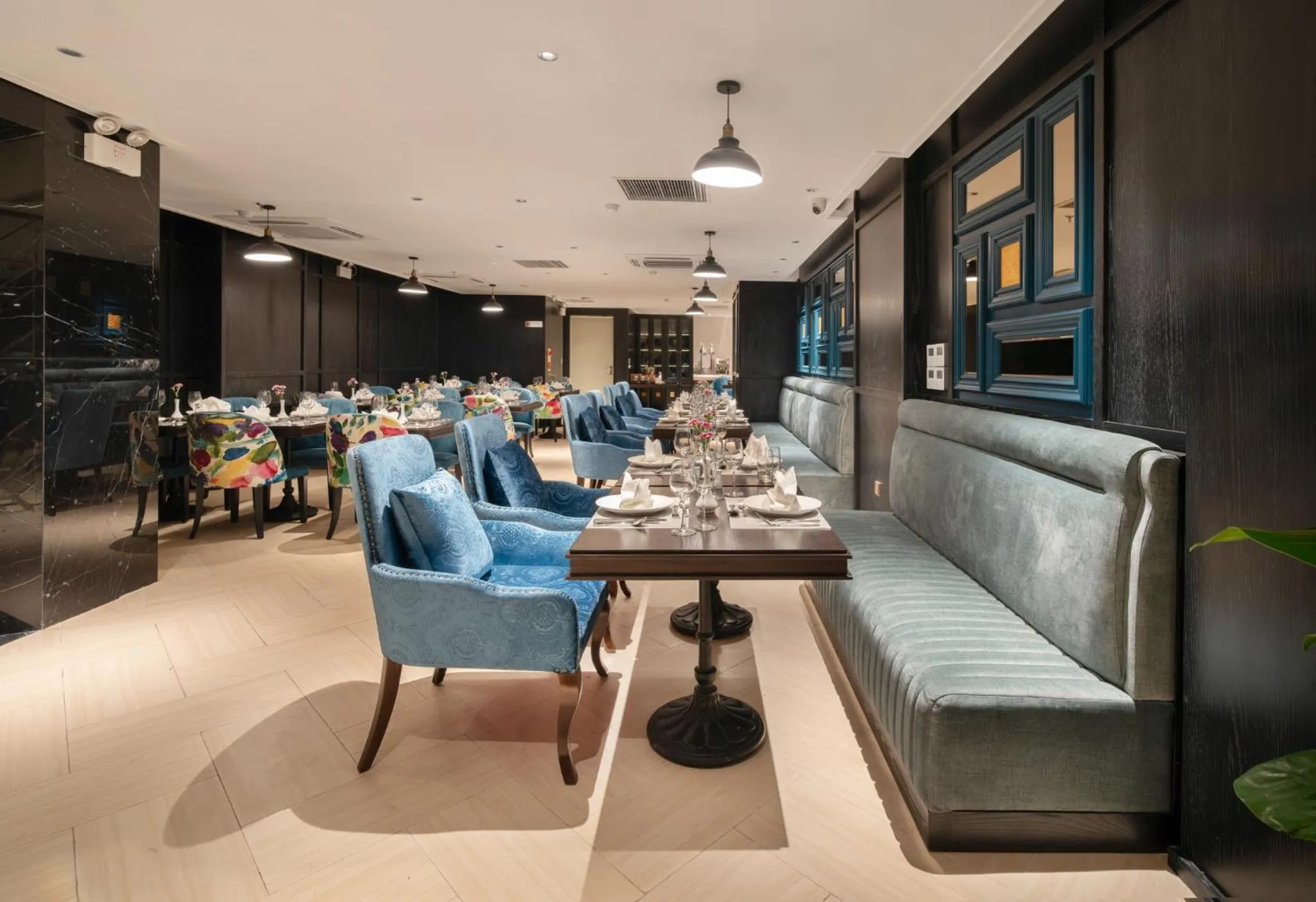 Restaurant/places to eat in Luxe Paradise Premium Hotel Pham Hong Thai
