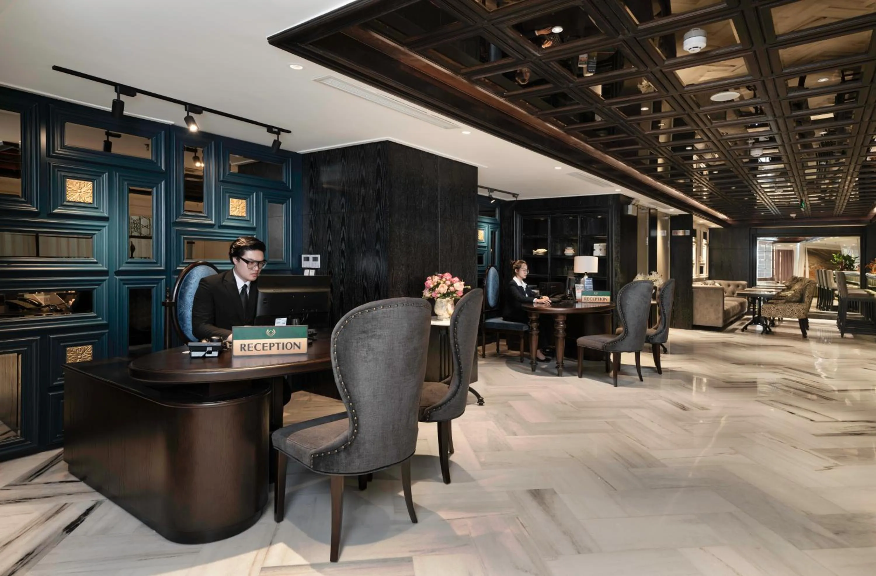 Restaurant/places to eat in Luxe Paradise Premium Hotel Pham Hong Thai