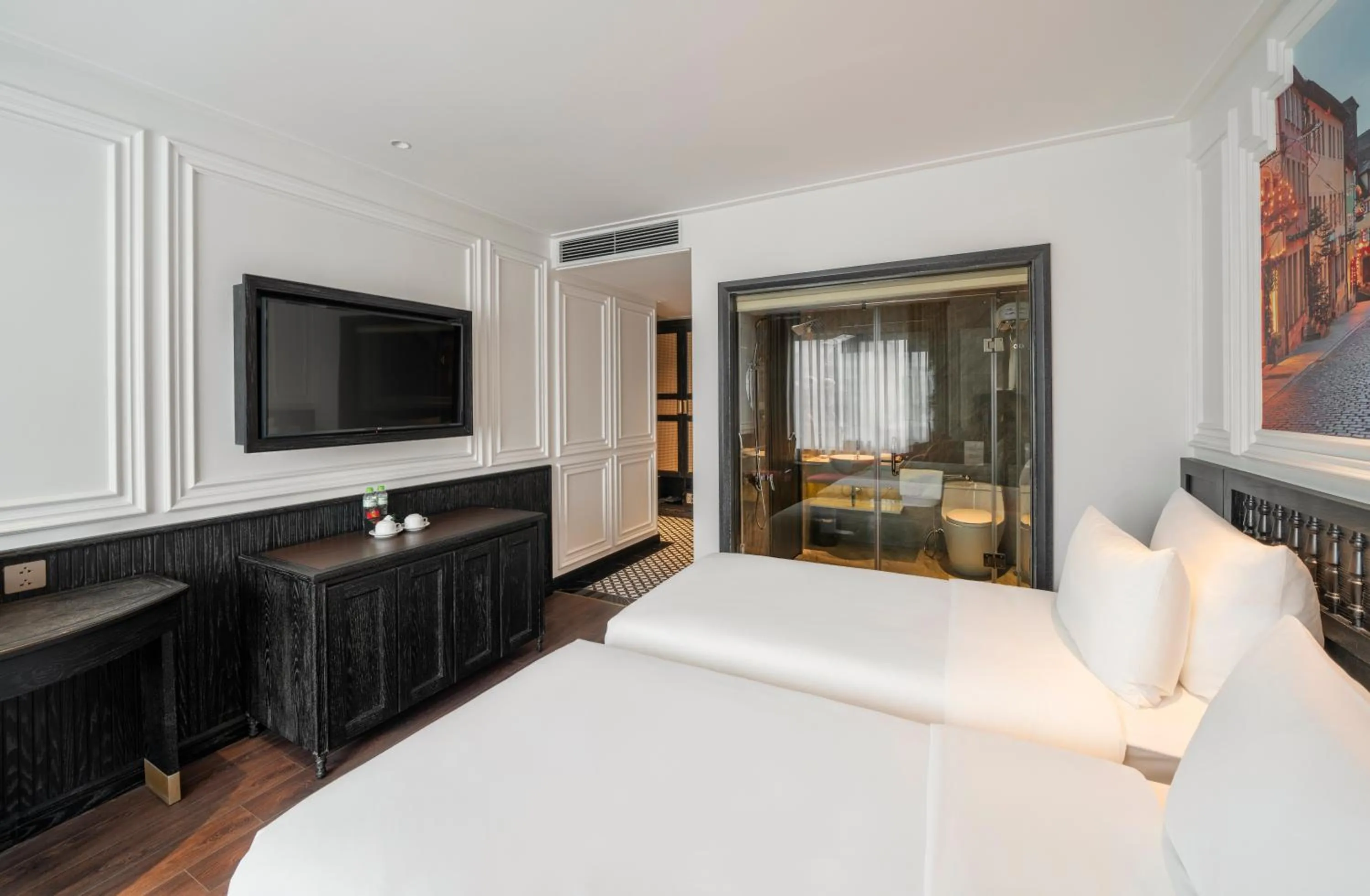 Bed in Luxe Paradise Premium Hotel Pham Hong Thai