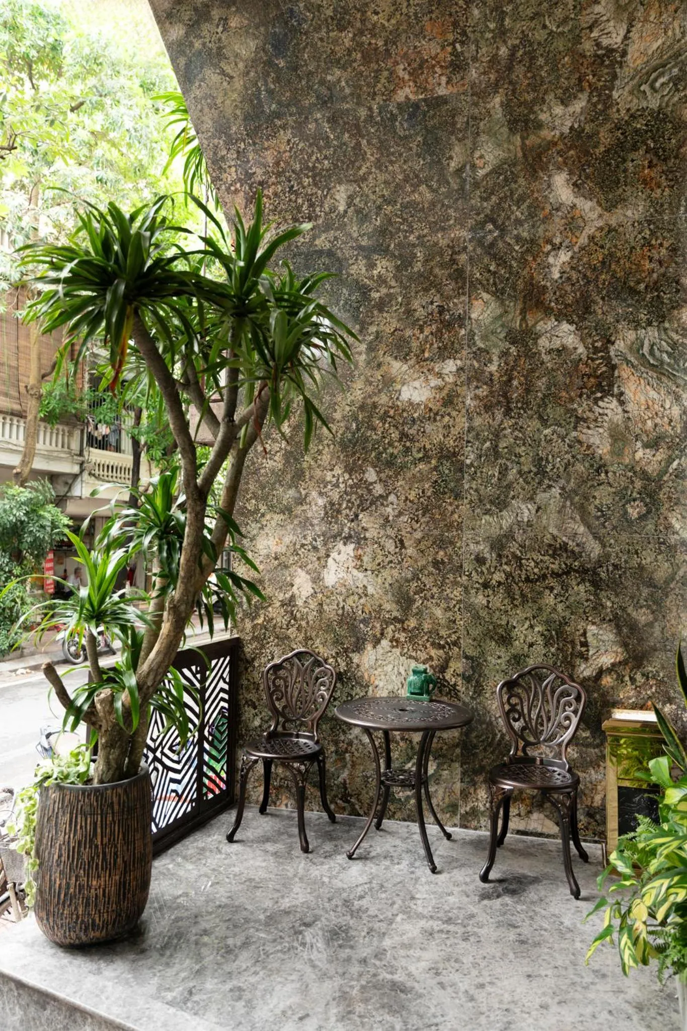 Property building in Luxe Paradise Premium Hotel Pham Hong Thai